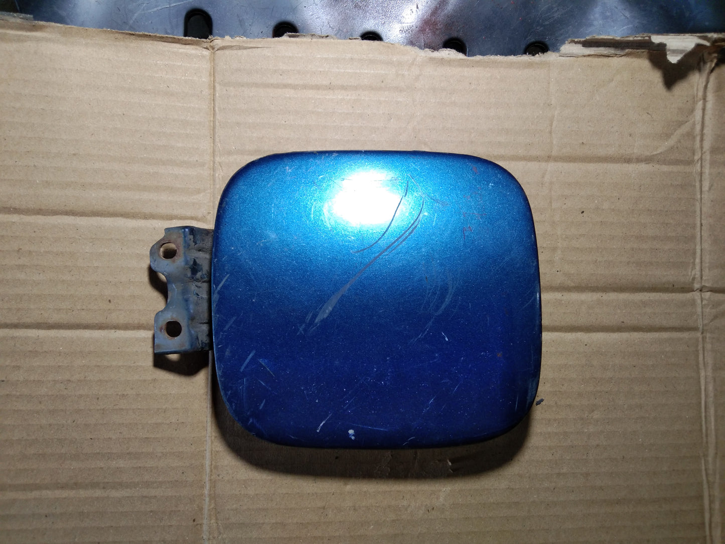 Lancer Itlog Gas Tank Cover