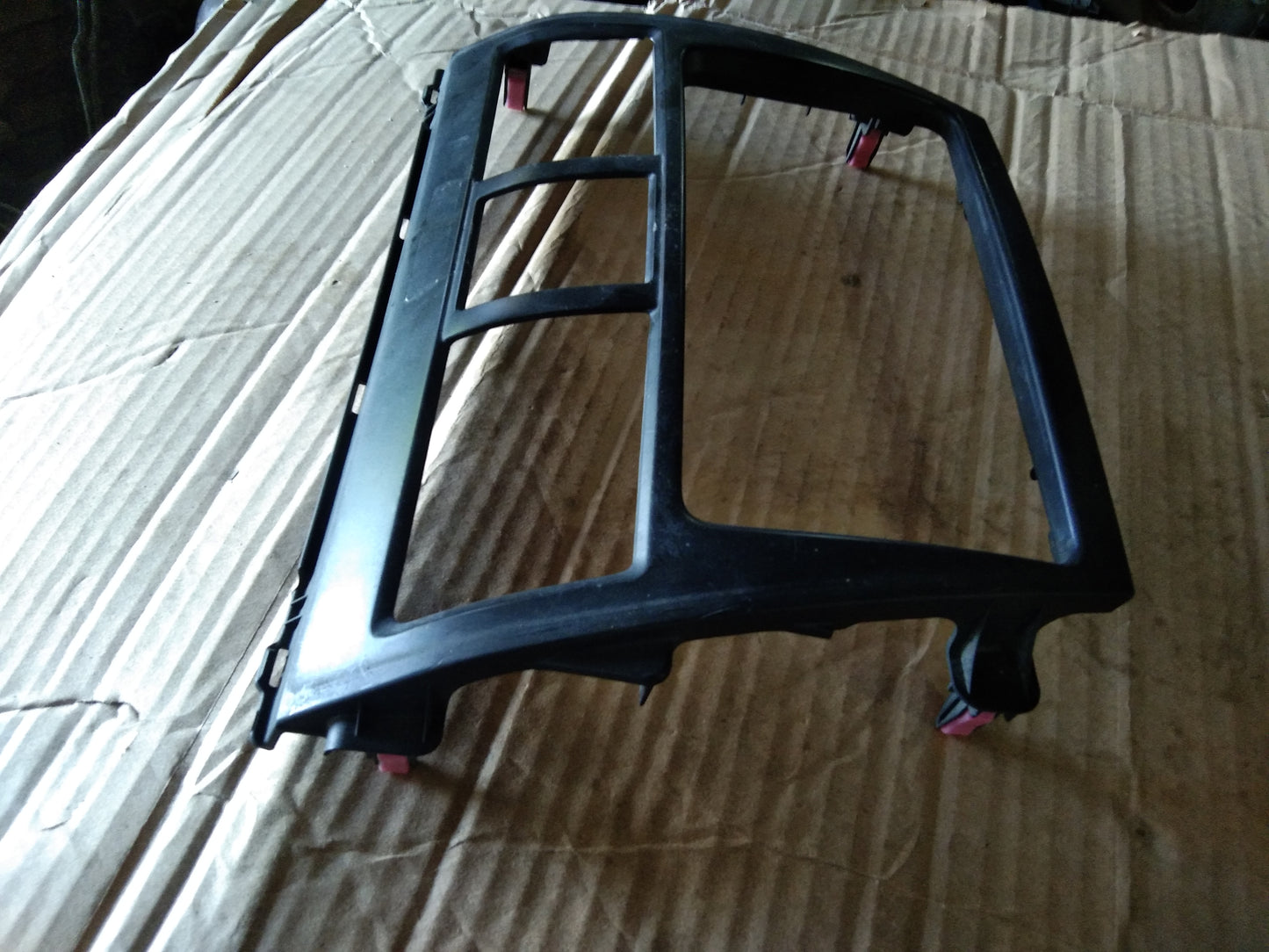 Vios Batman Center Frame