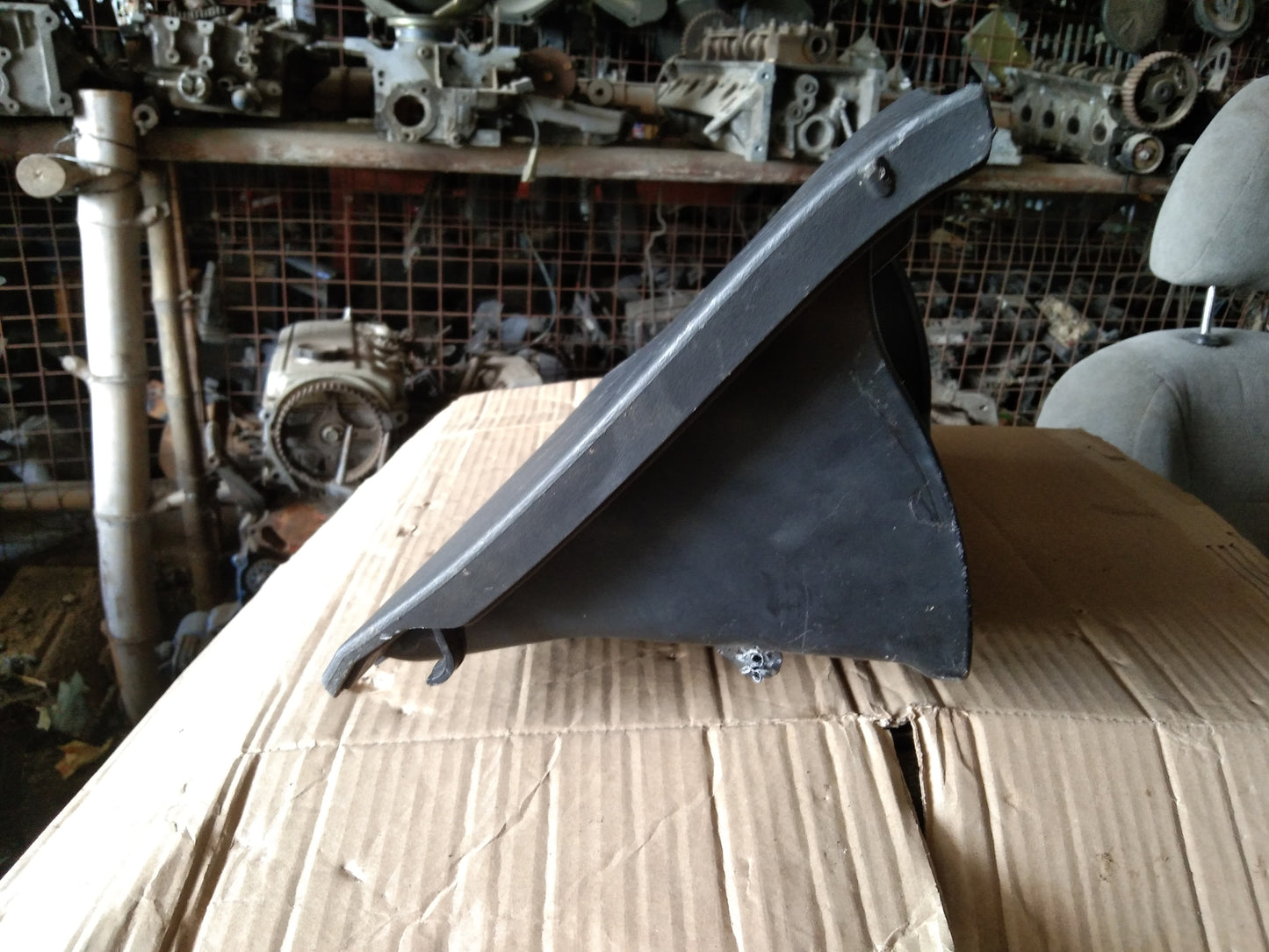 Mazda 3.2.3 Glove Box