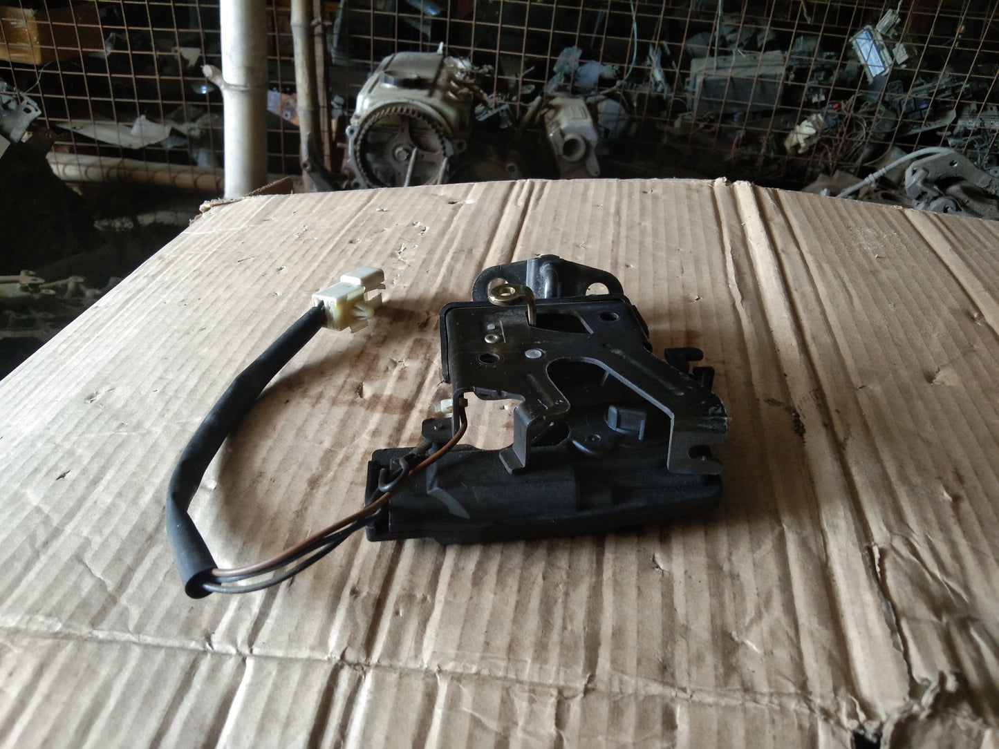 Optra 1.6 Hood Lock