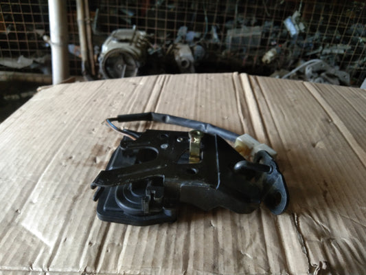 Optra 1.6 Hood Lock