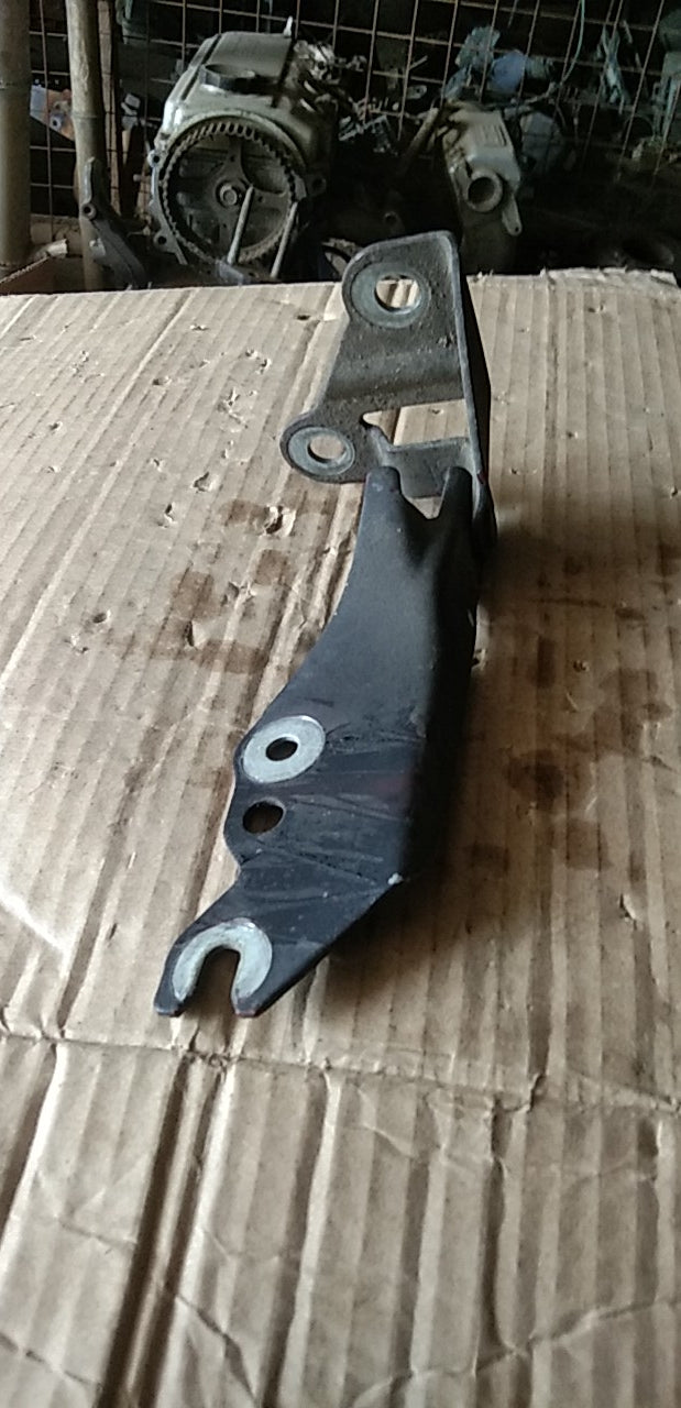 Ford Escape 2.0 Black Hood Hinge Driver Side