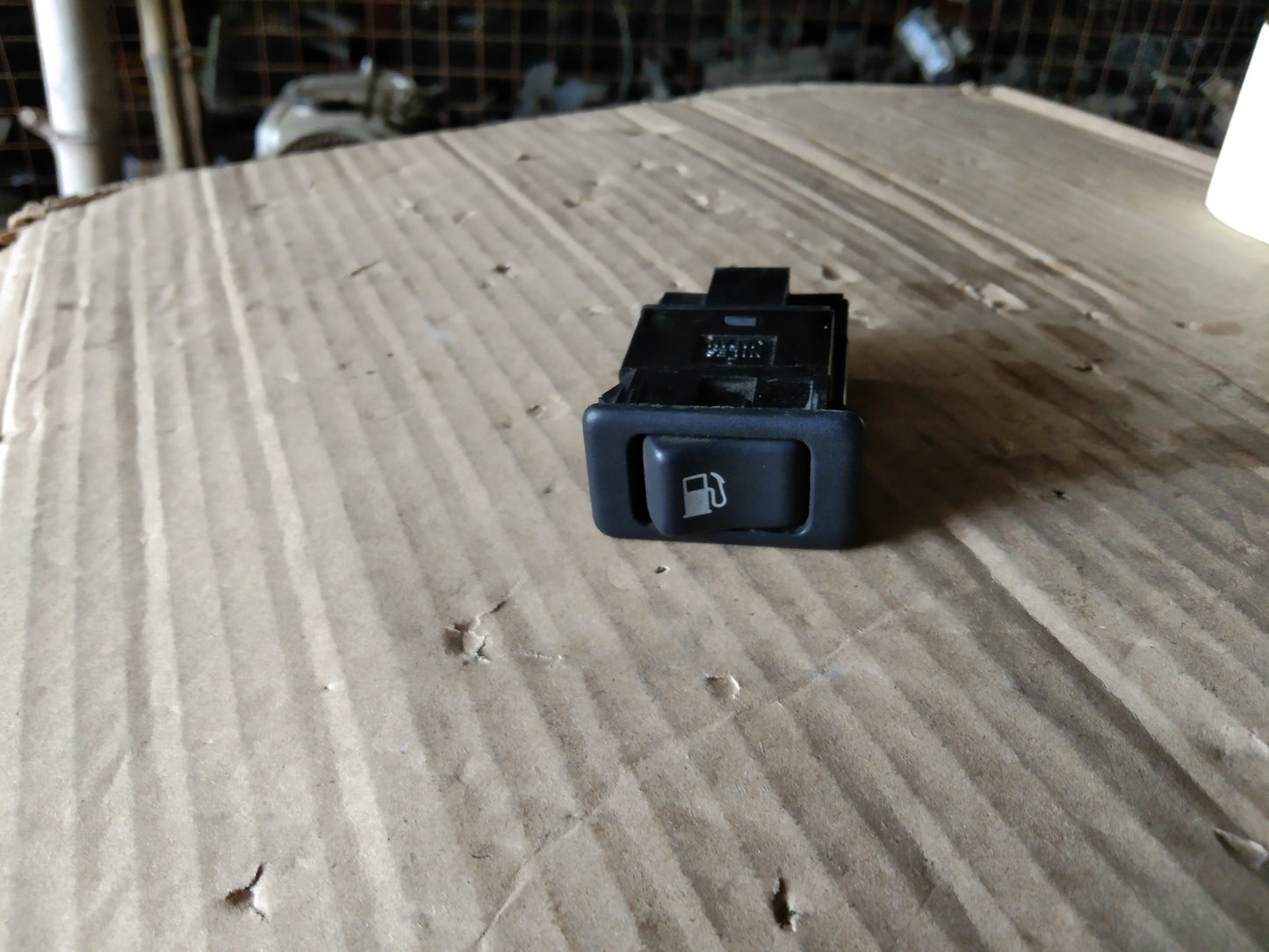 Nissan Cefiro Gas Switch