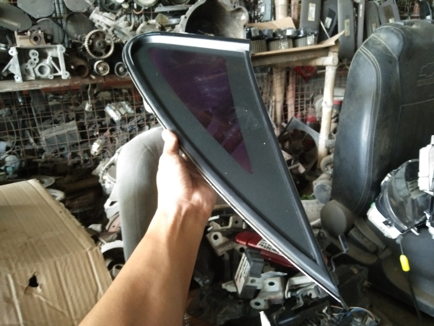 Optra 1.6 Quarter Glass Driver Side
