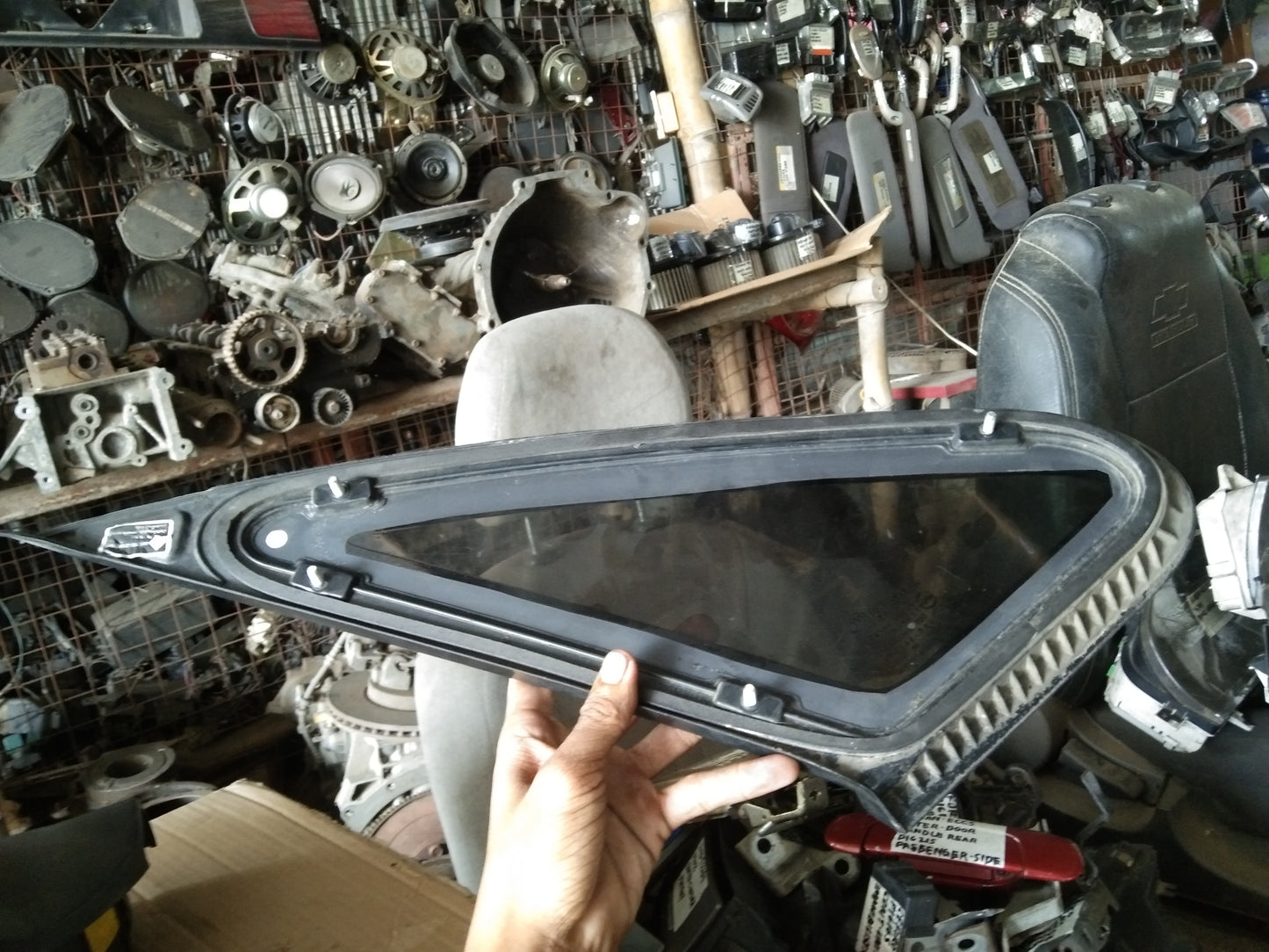 Optra 1.8 Quarter Glass Passenger Side