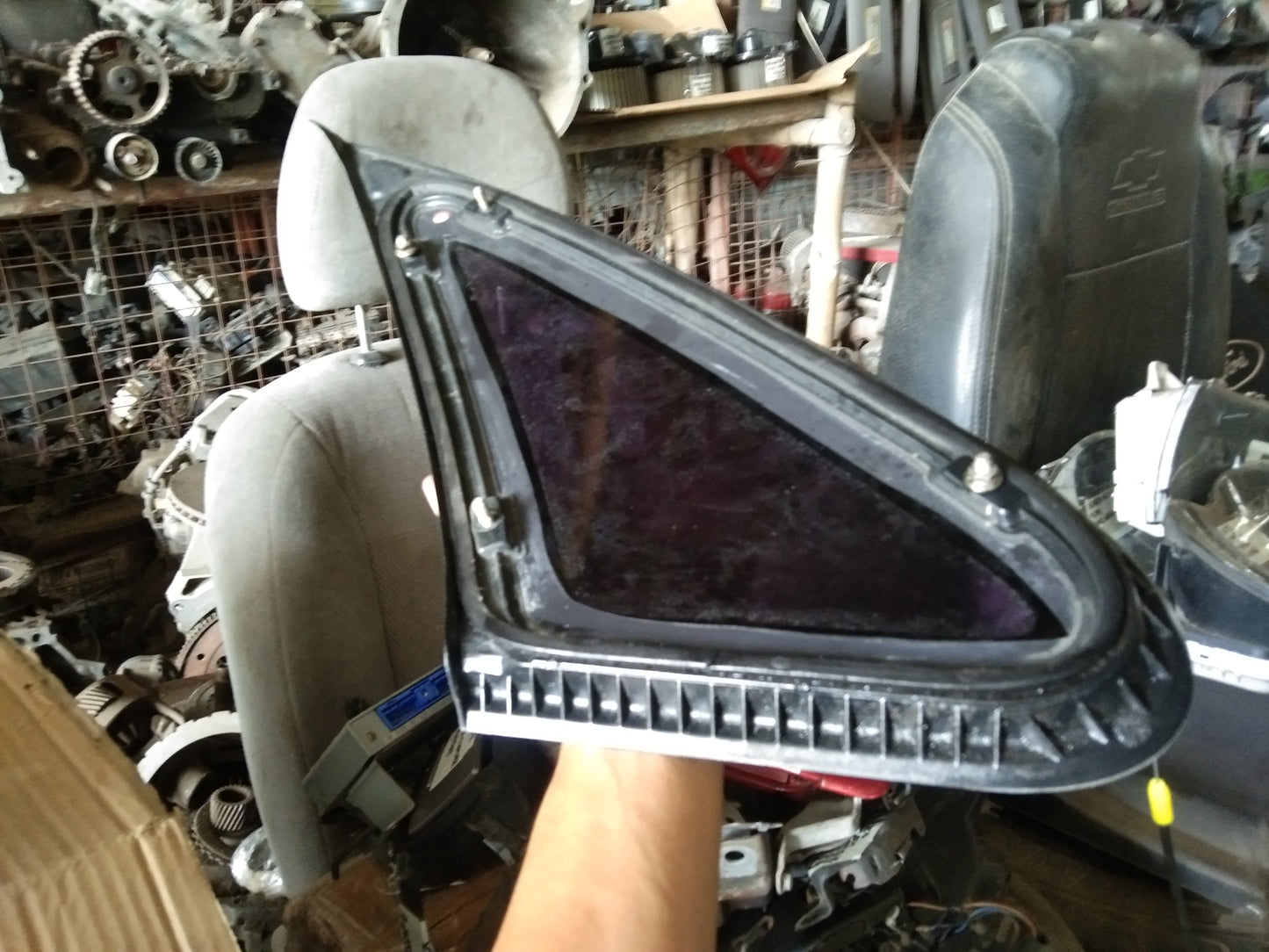 Optra 1.6 Quarter Glass Passenger Side