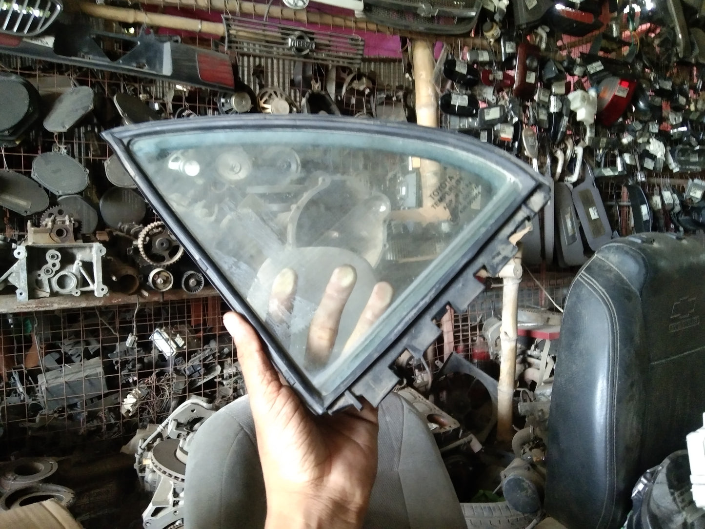 Toyota Big-Body Quarter Glass Driver Side