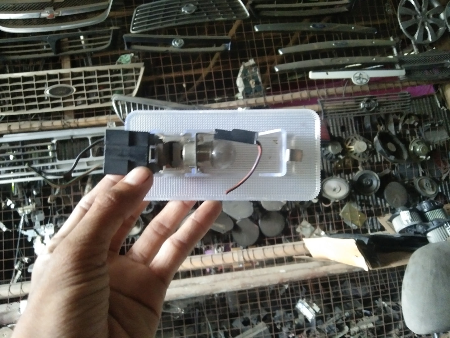 Escape Rear Dome Light