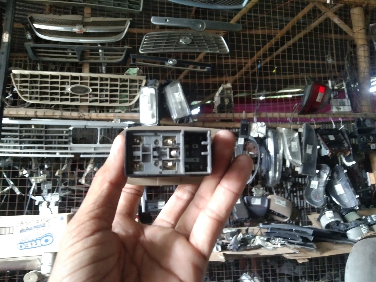 Optra Window Switch