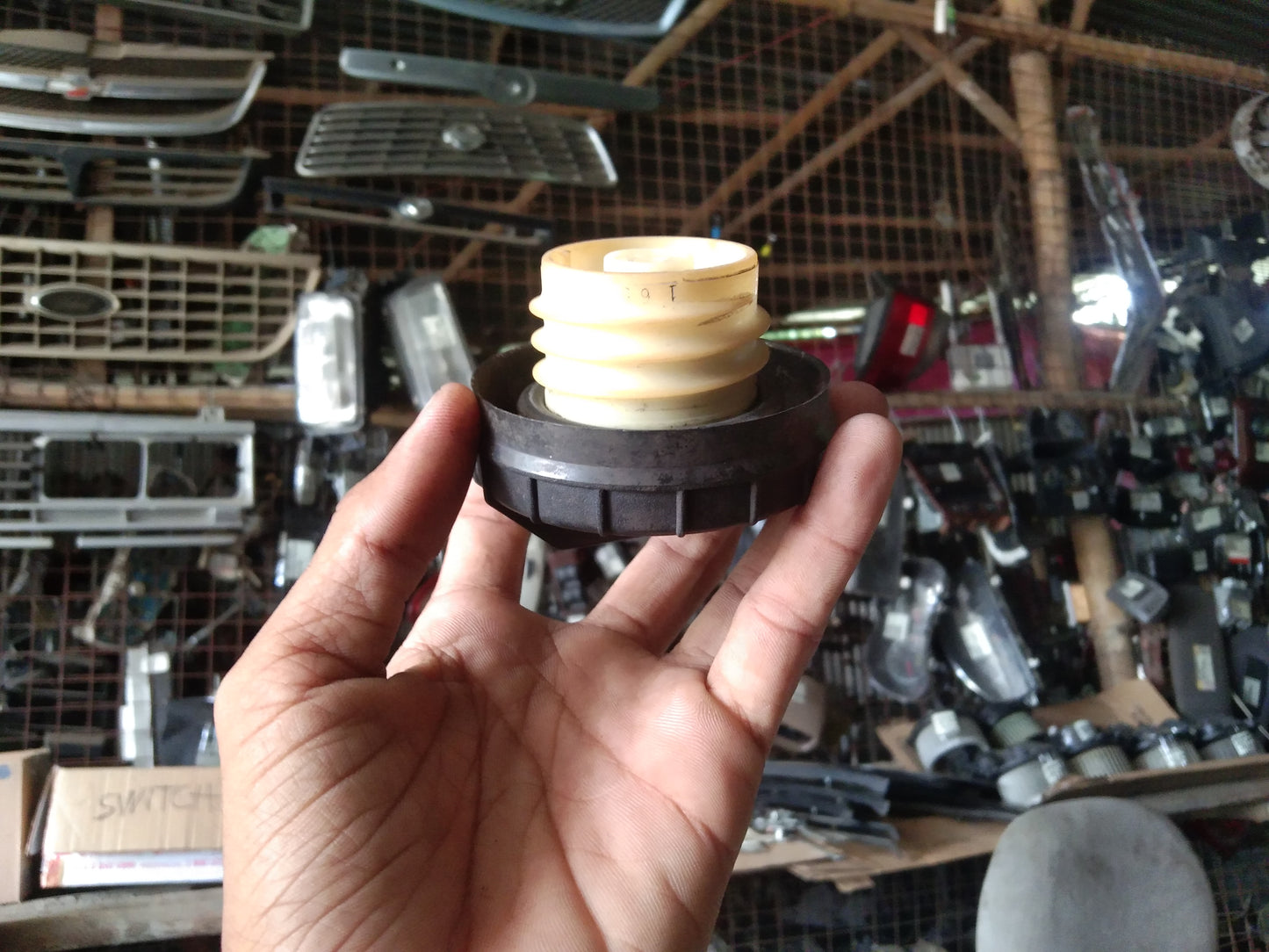 Optra 1.6 Gas Tank Cap Cover