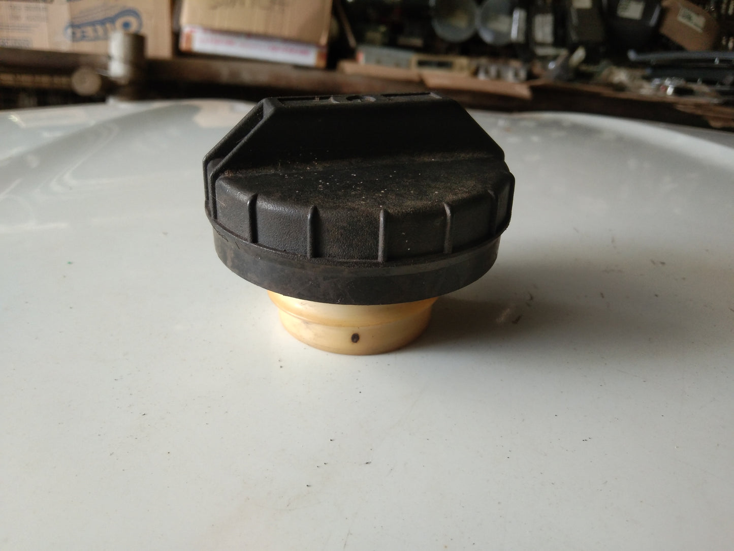 Optra 1.6 Gas Tank Cap Cover