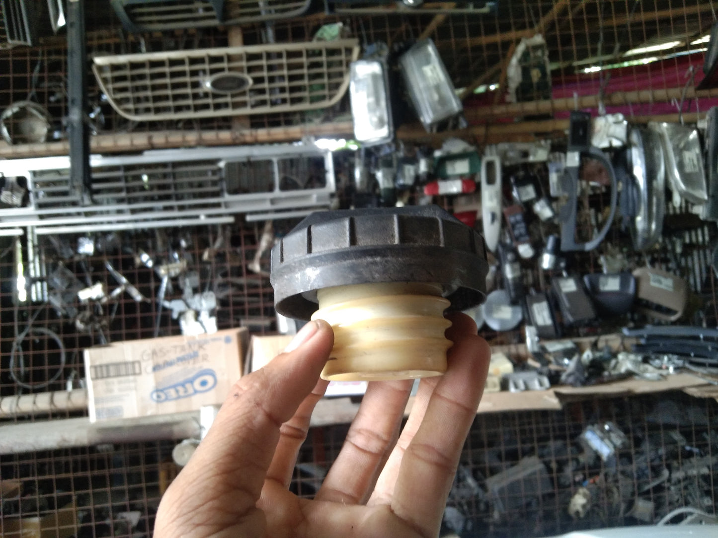 Optra 1.6 Gas Tank Cap Cover