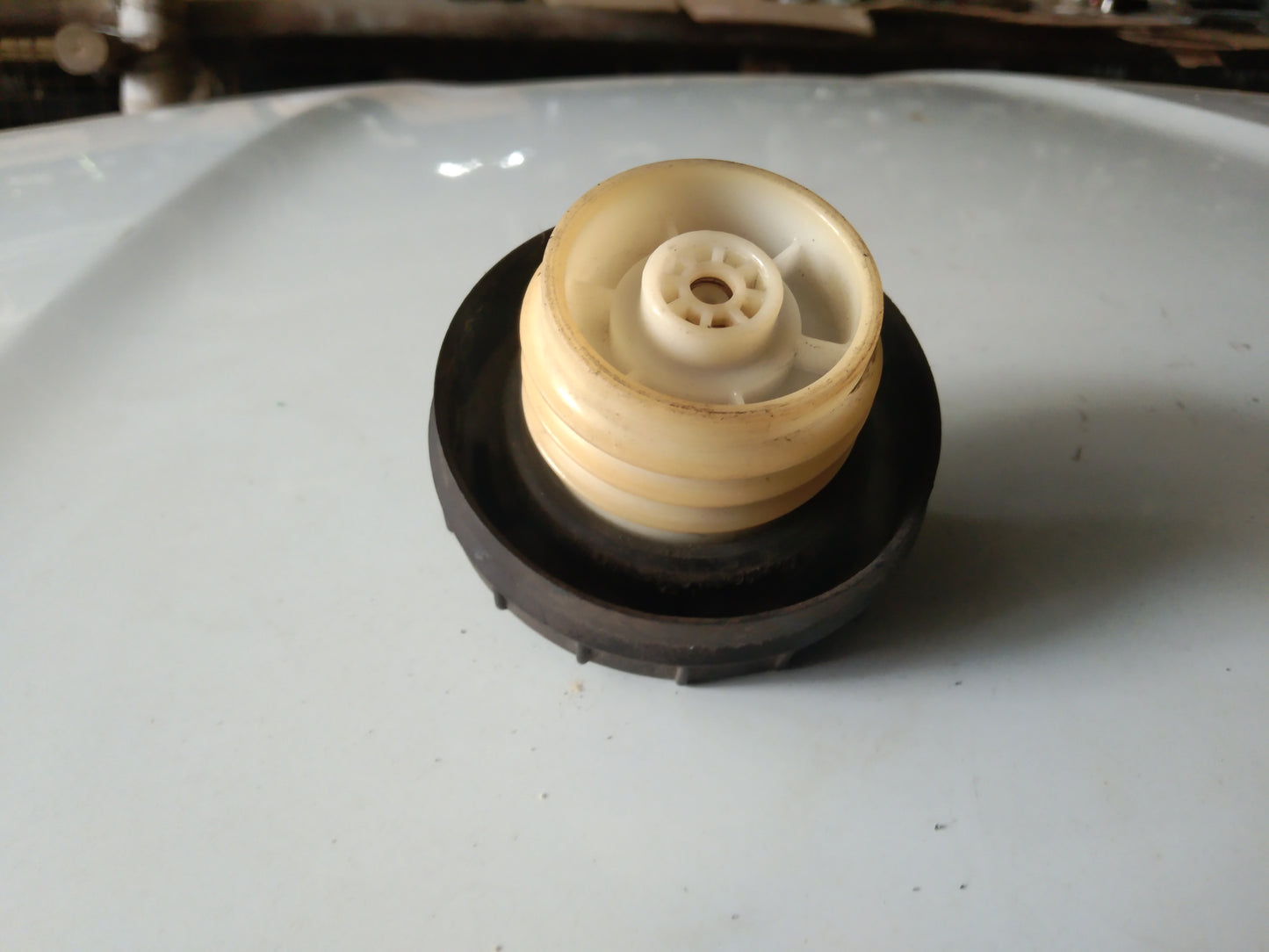 Optra 1.6 Gas Tank Cap Cover