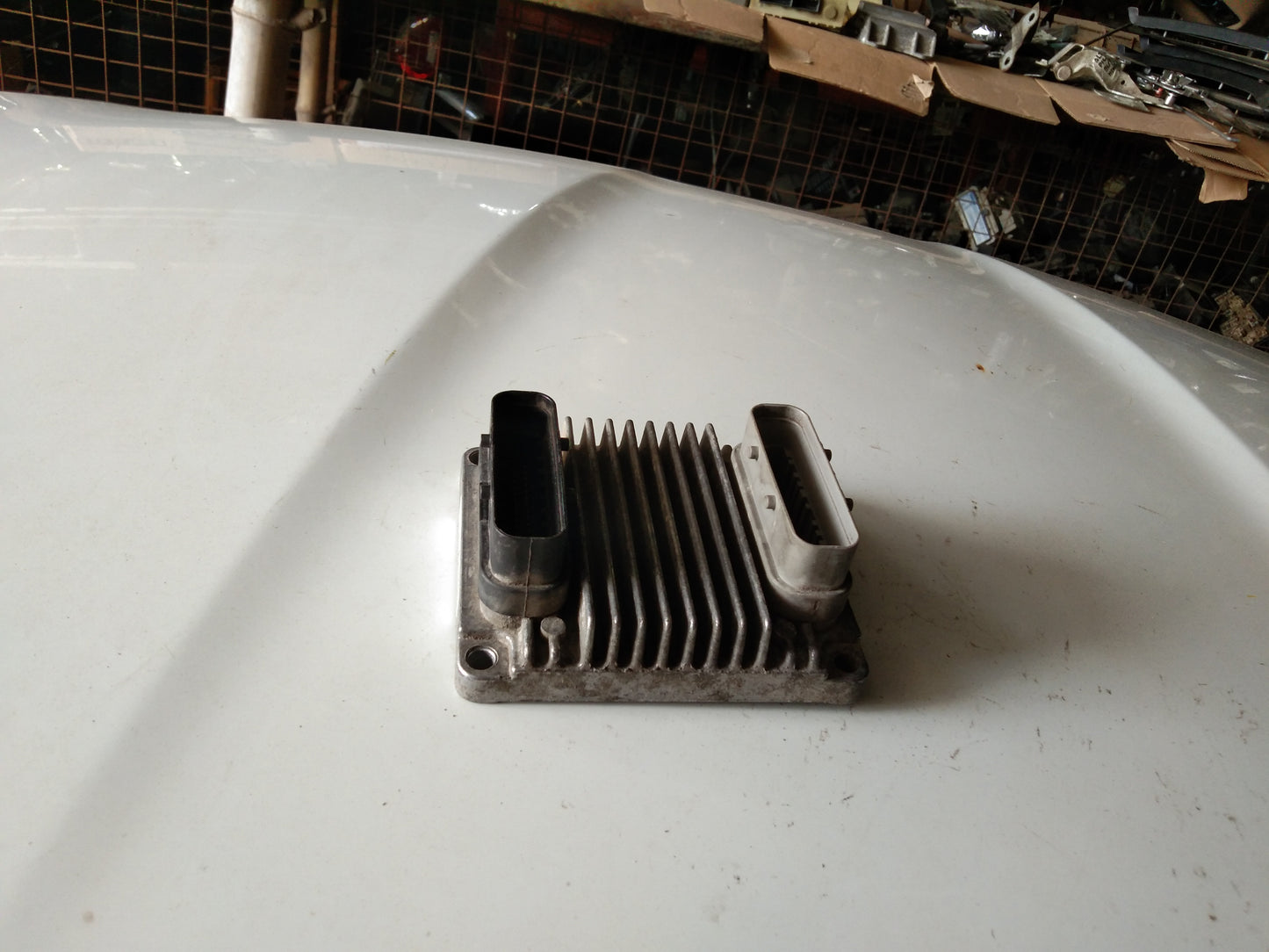 Optra 1.8 Computer Box