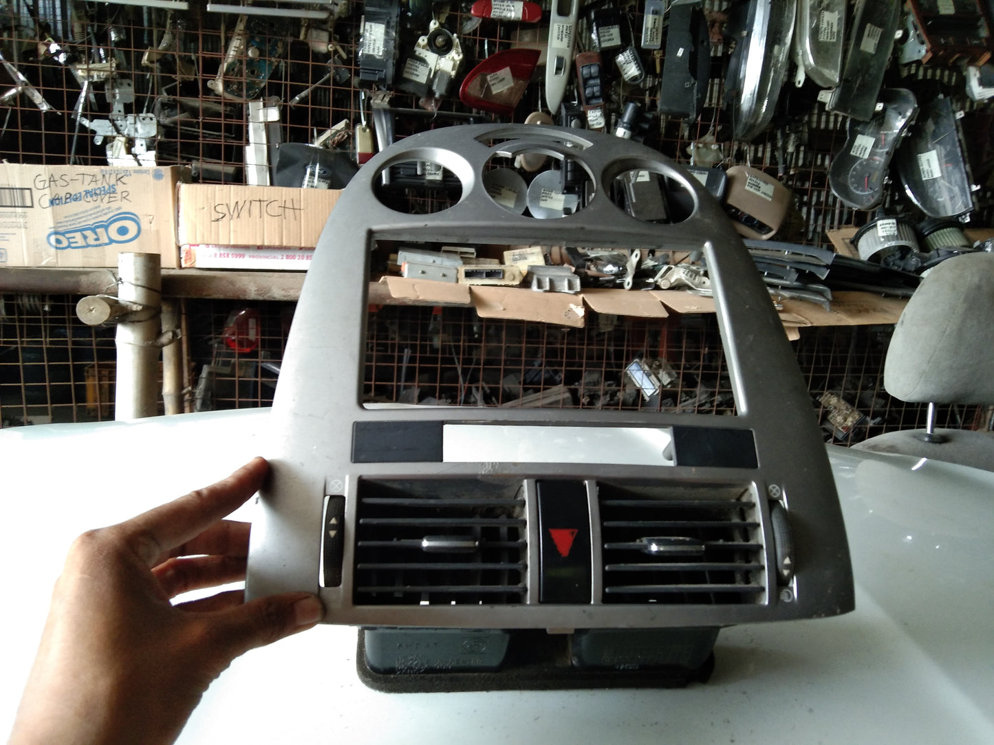 Optra Center Frame