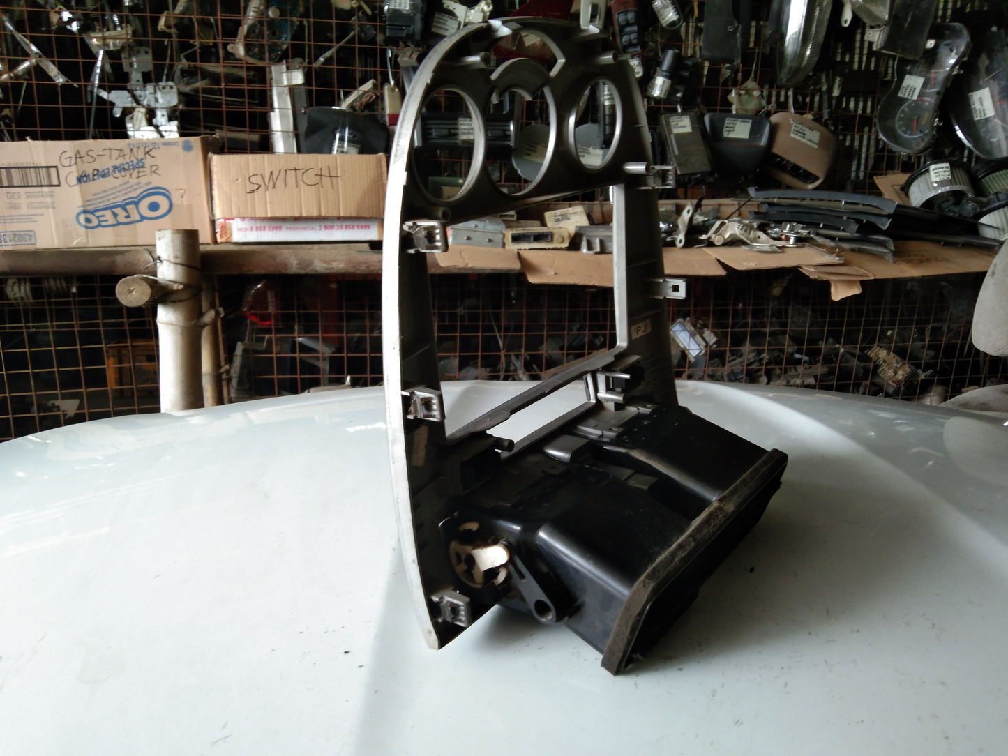 Optra Center Frame