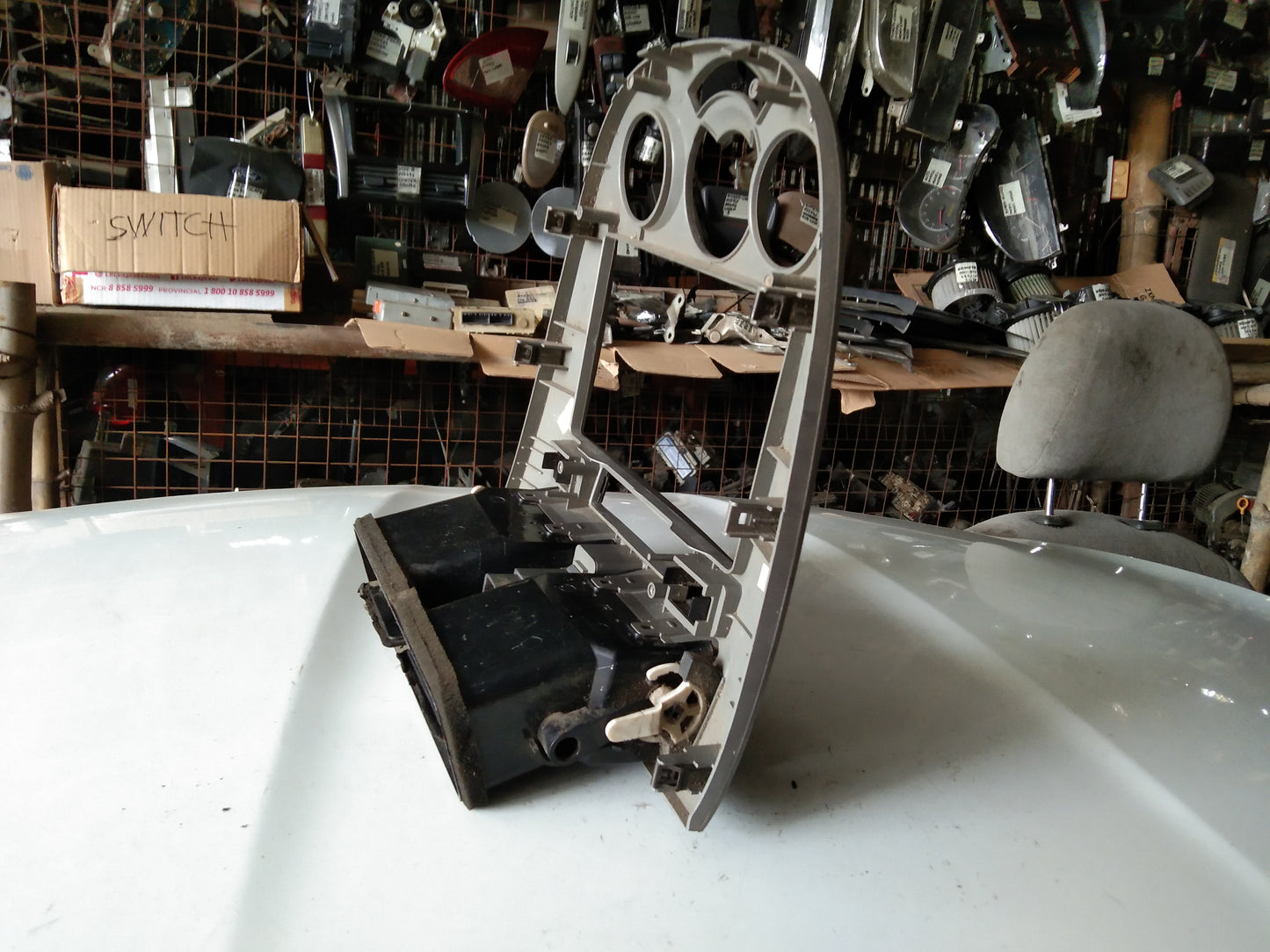 Optra Center Frame