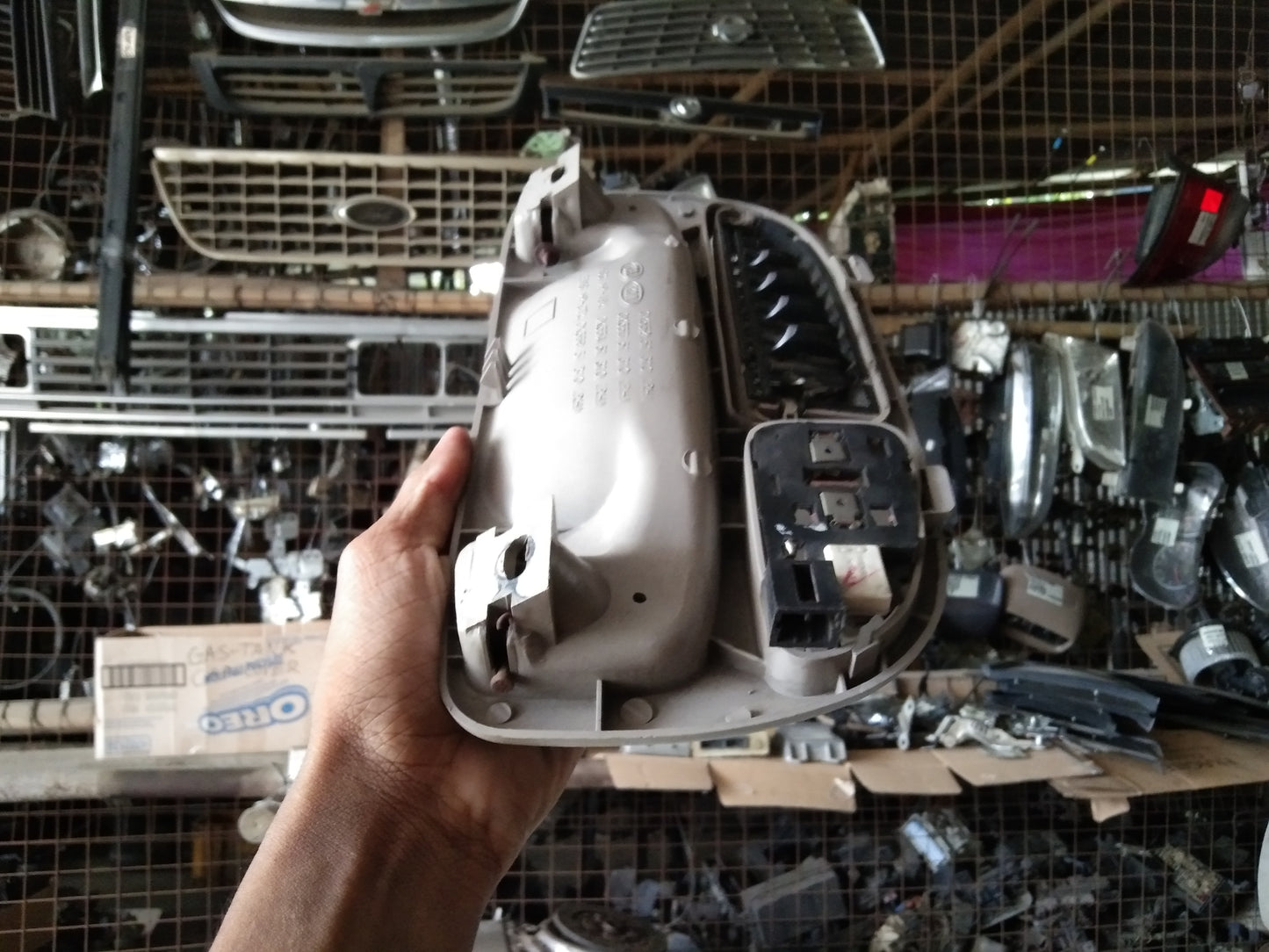 KIA Carnival Selling Handle Front Driver Side