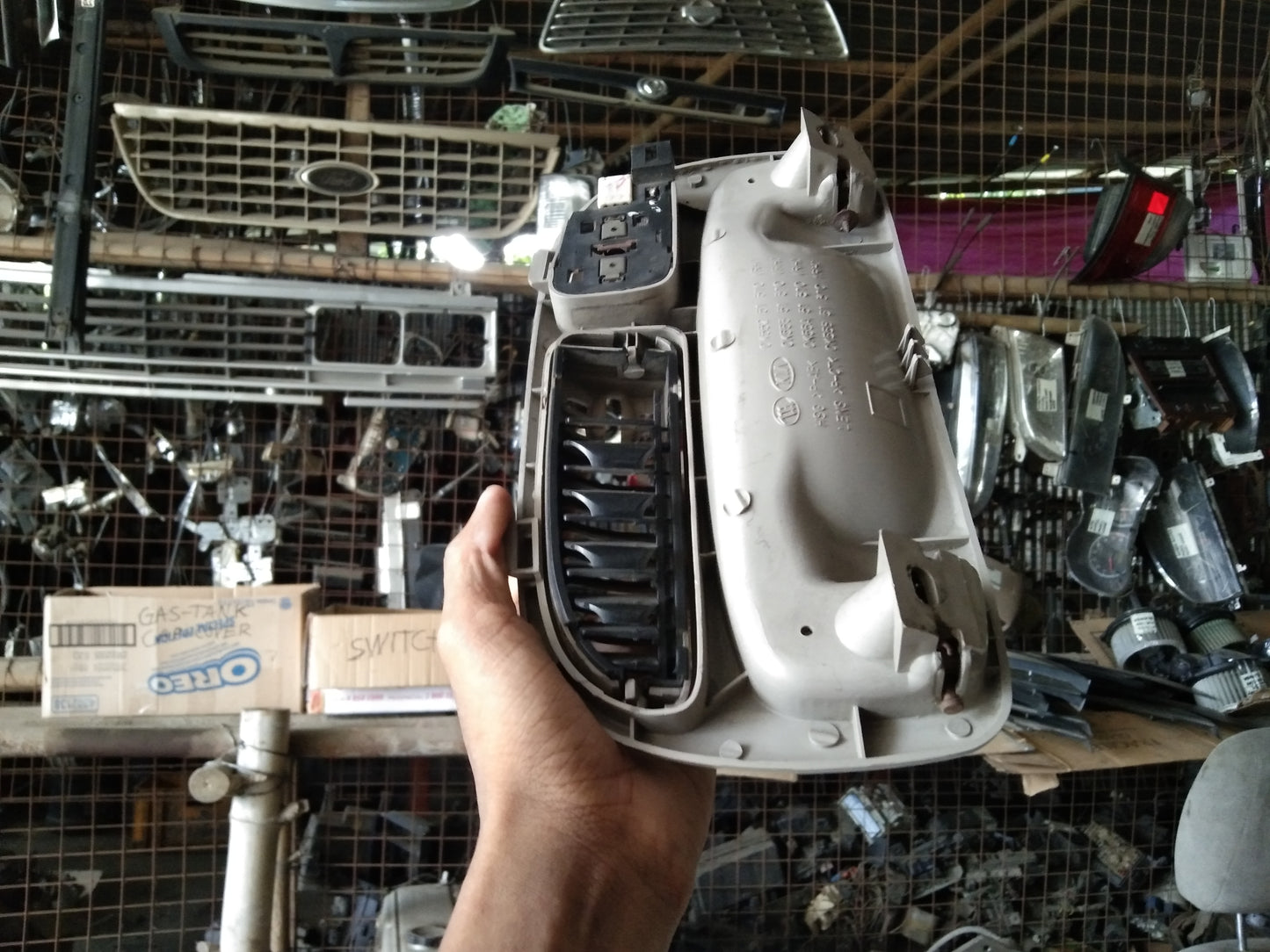 KIA Carnival Selling Handle Front Driver Side