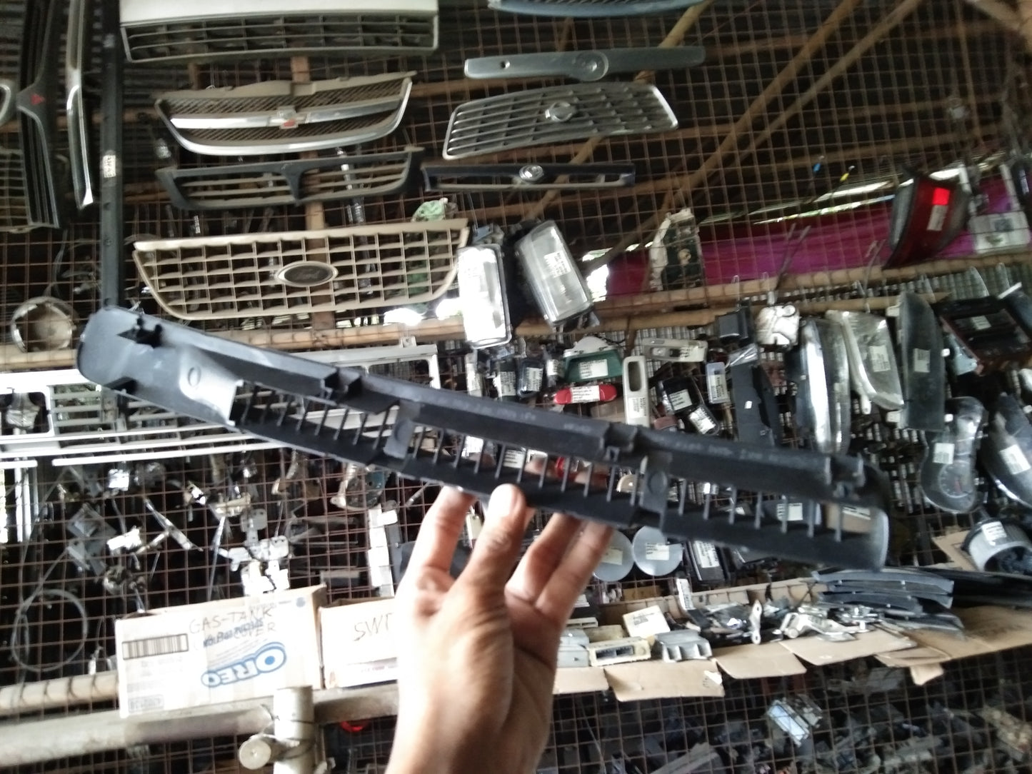 Nissan Cefiro Rear Cowl Cover