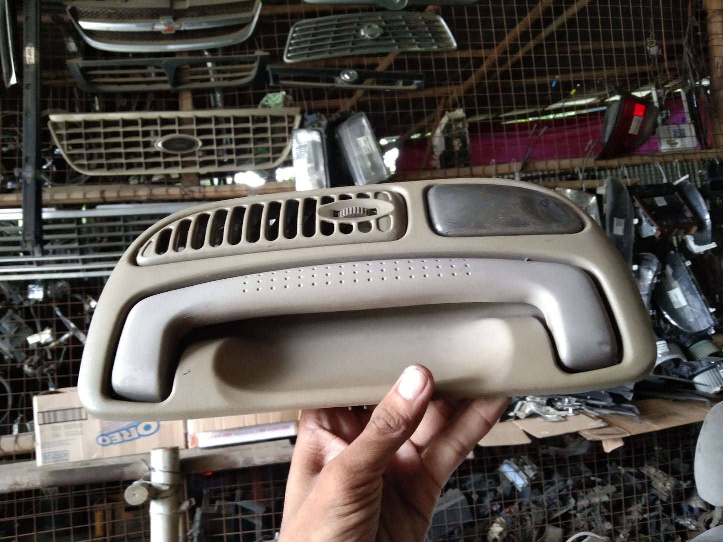 KIA Carnival Selling Handle Rear Passenger Side