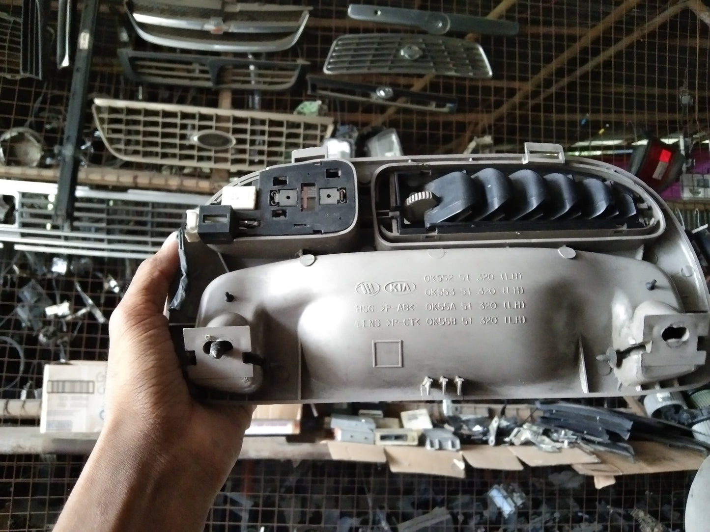 KIA Carnival Selling Handle Rear Passenger Side