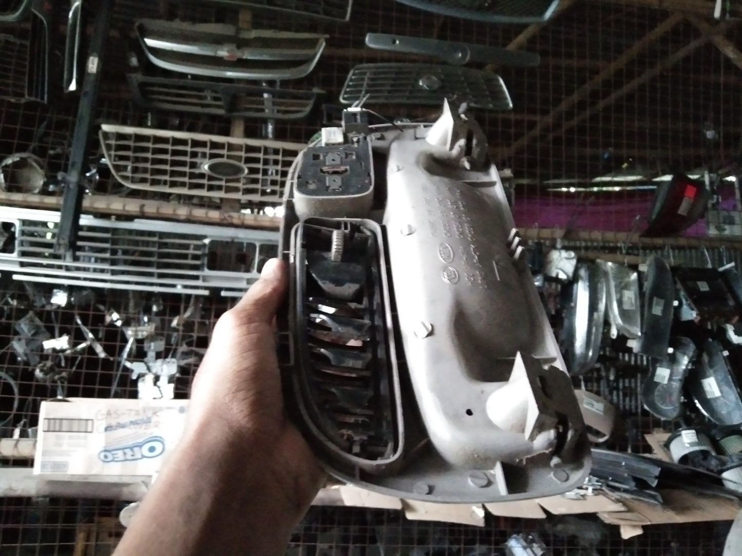 KIA Carnival Selling Handle Front Passenger Side