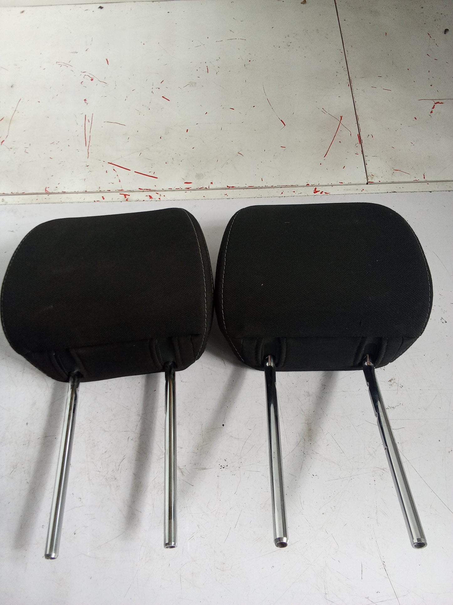 L|R | Head rest | Subaru Forester