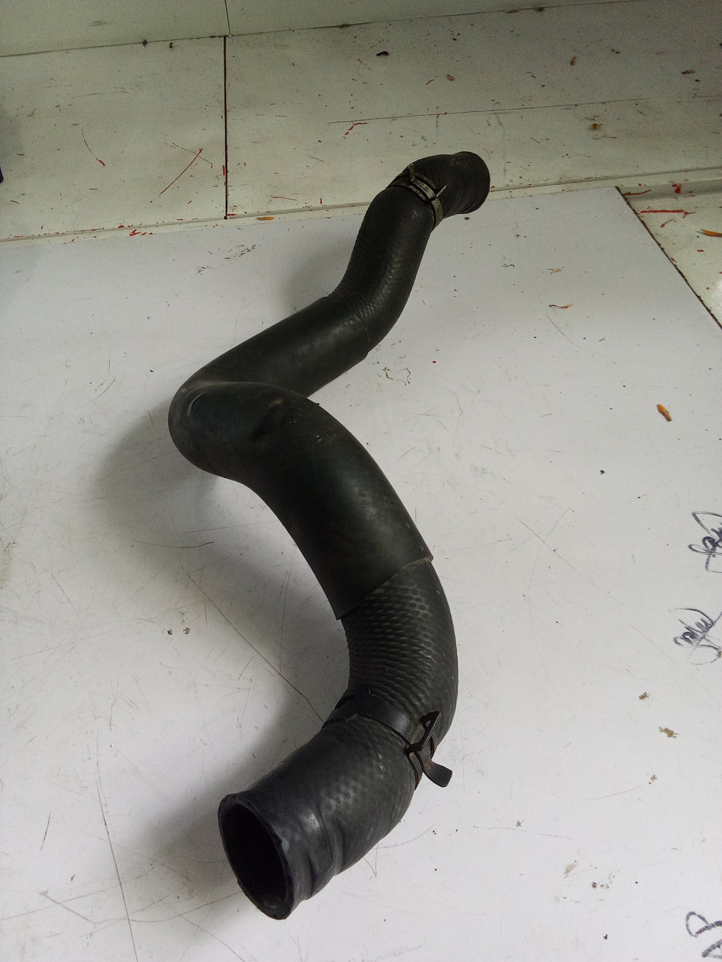 Upper Radiator Hose | Ford Escape 2.3