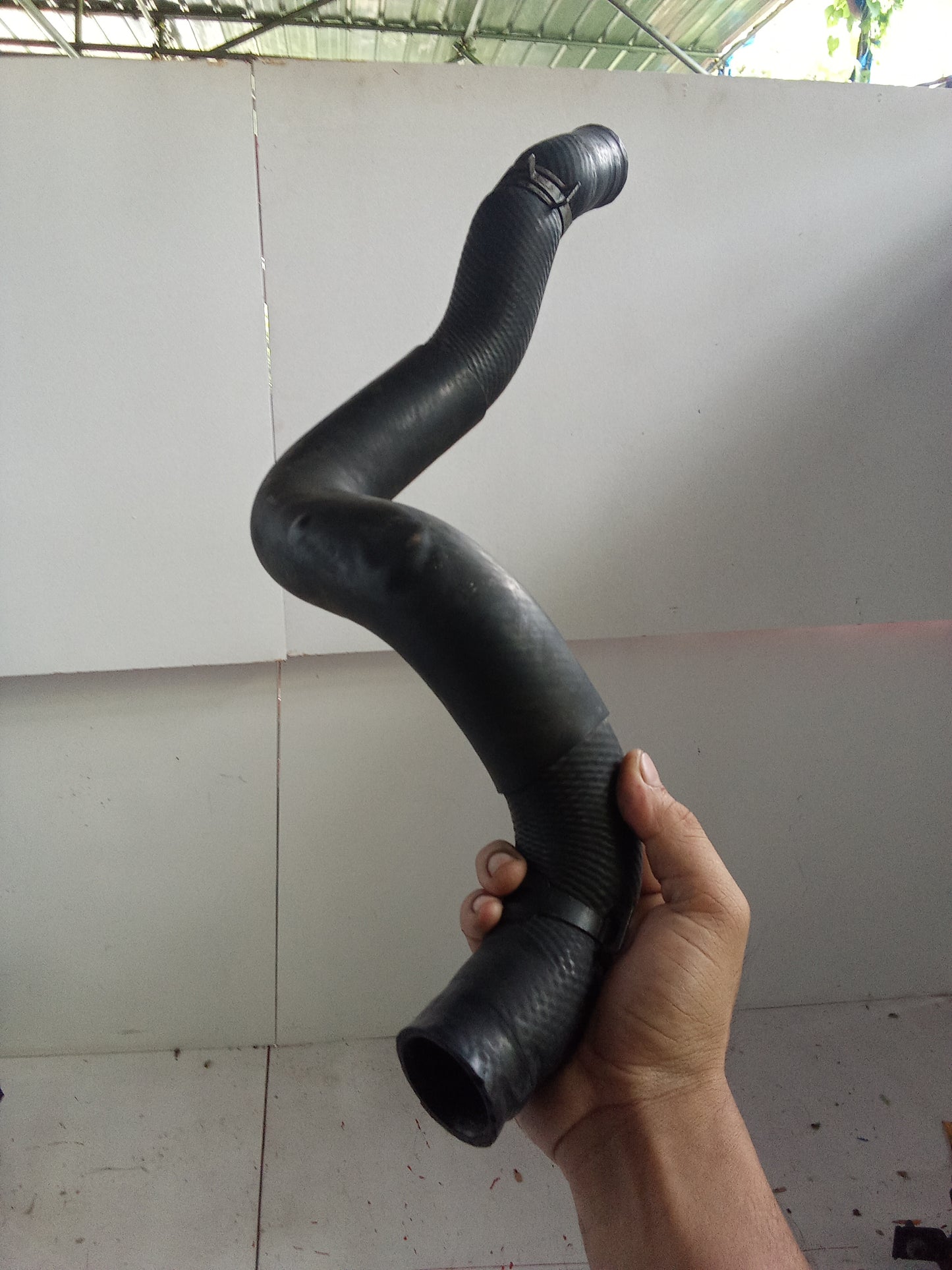 Upper Radiator Hose | Ford Escape 2.3