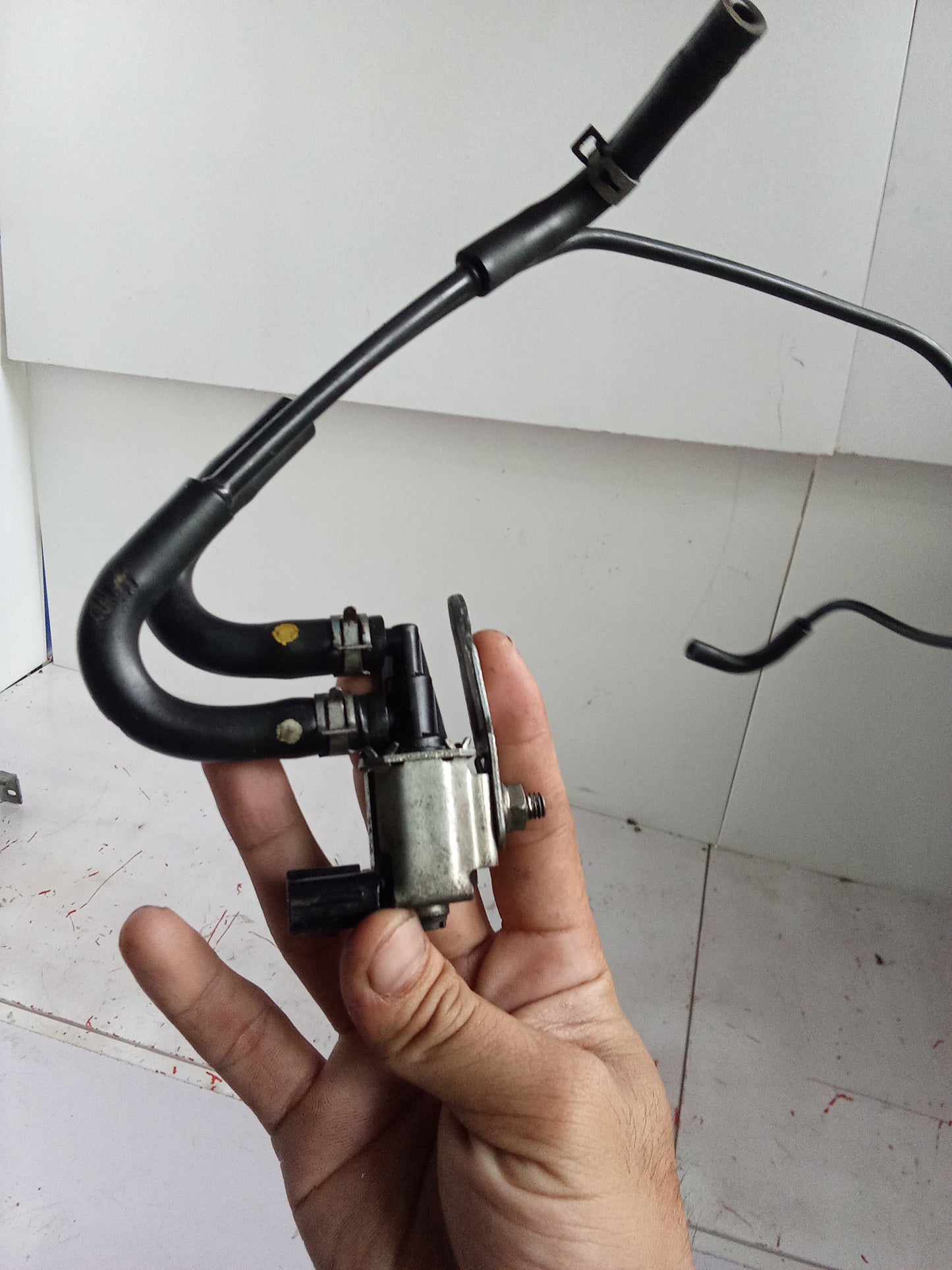 Intake manifold runner | Ford Escape 2.3