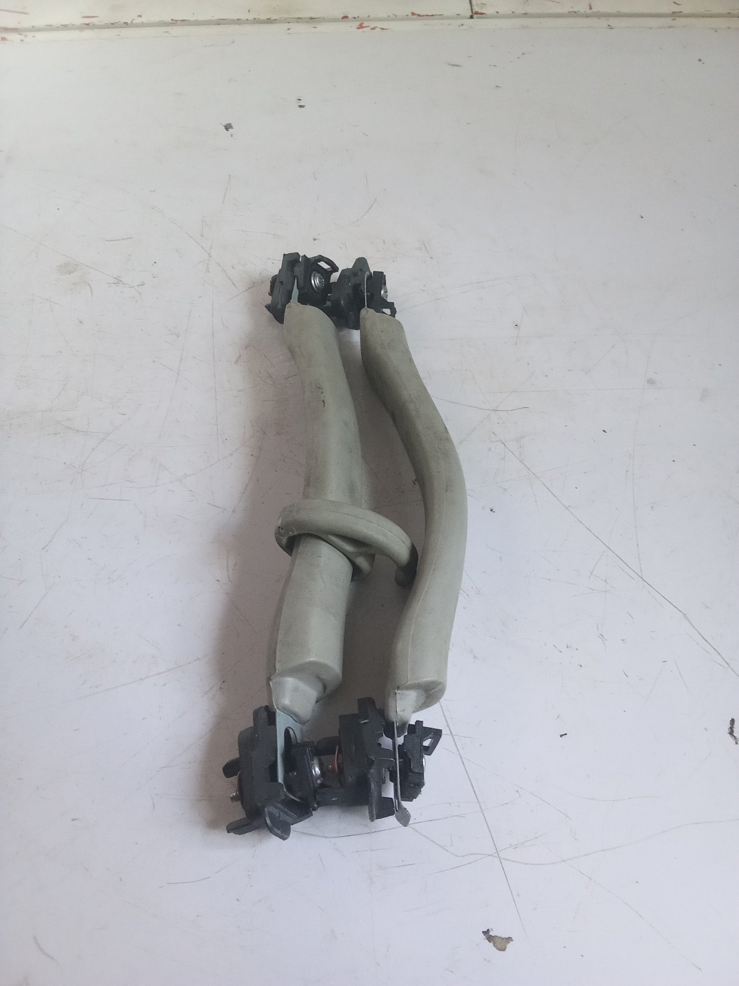 L|R 2nd Row Seat Ceiling Handle | Hyundai Tucson Crdi
