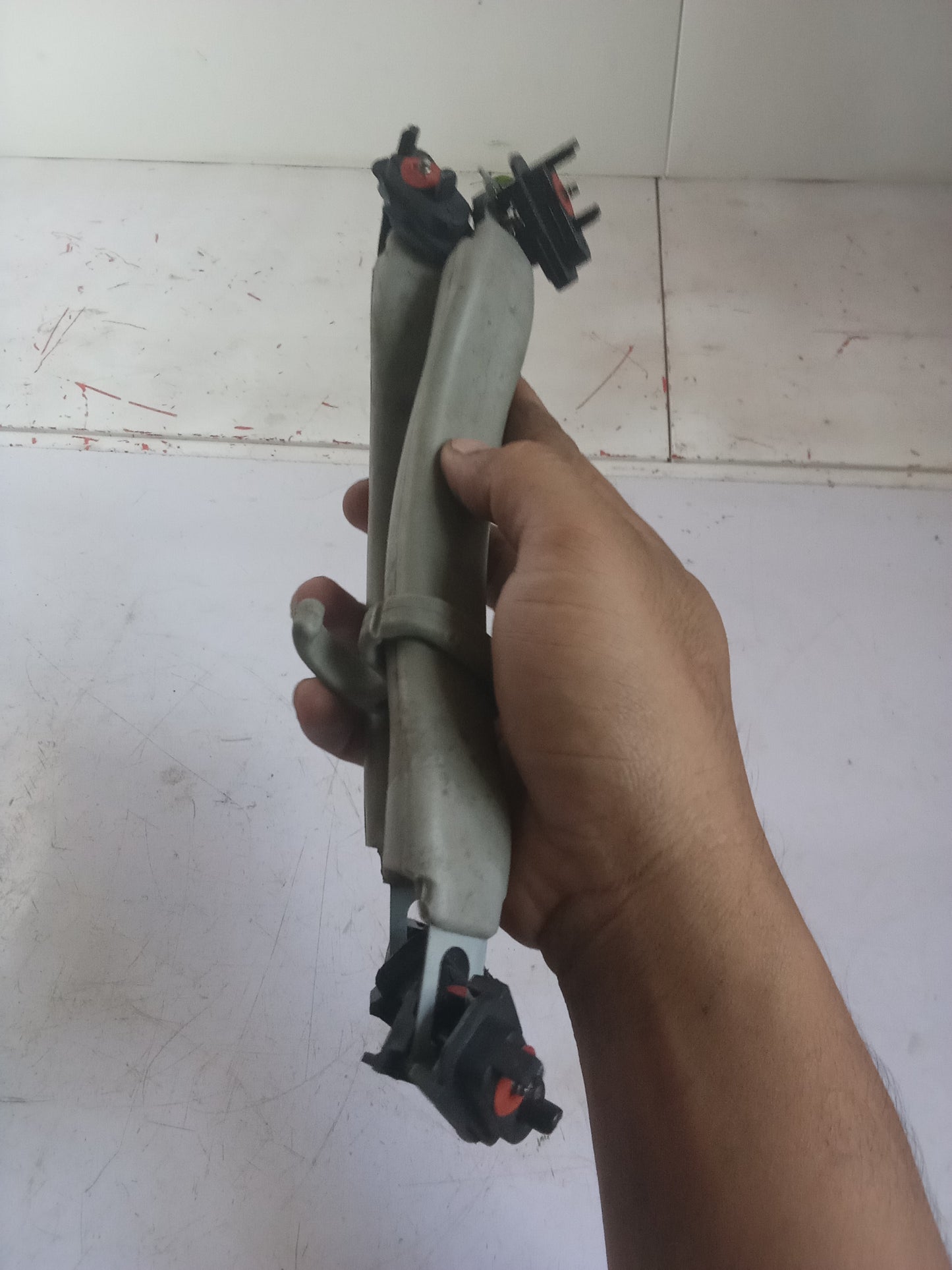 L|R 2nd Row Seat Ceiling Handle | Hyundai Tucson Crdi