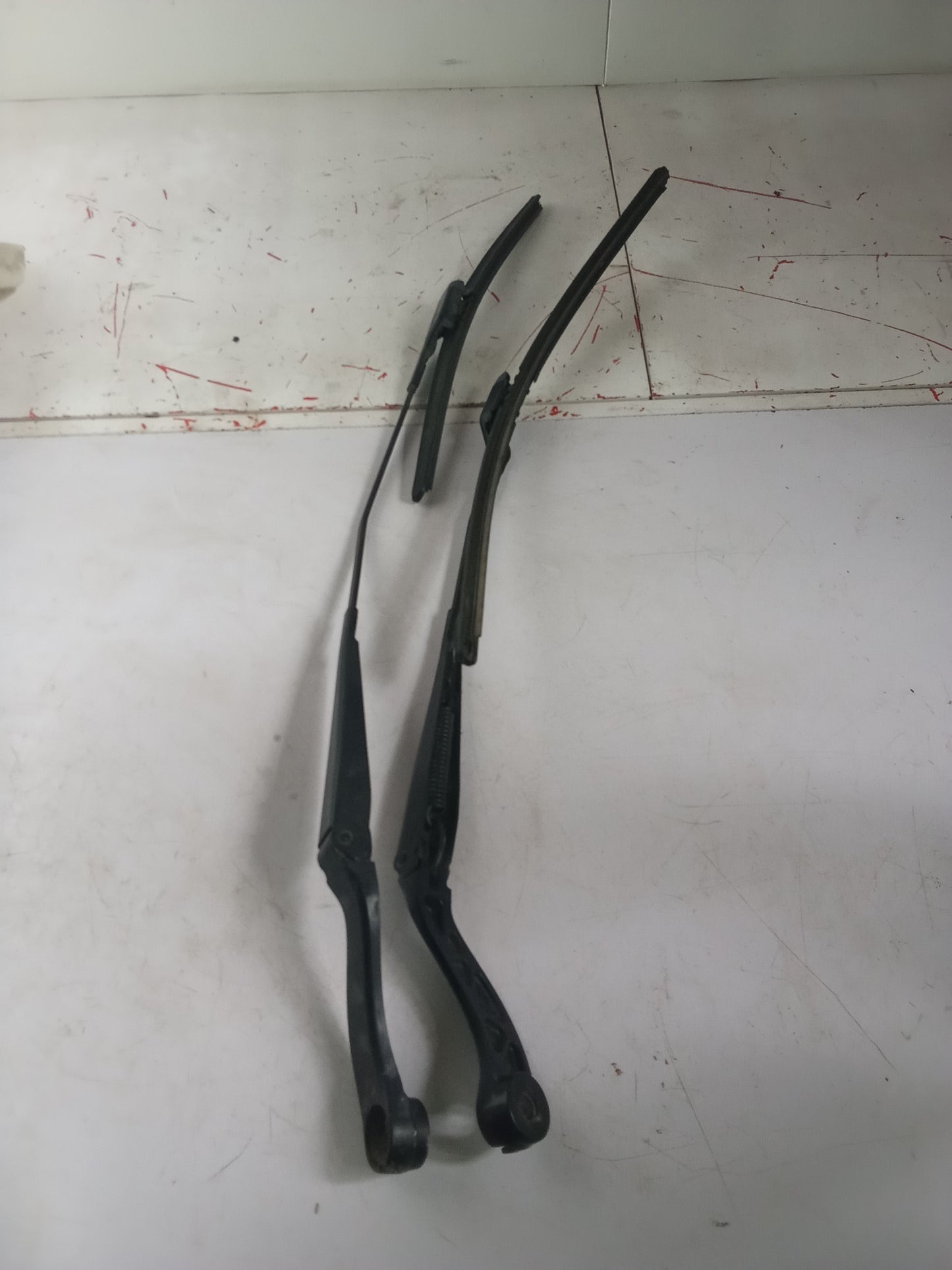 L|R Wiper Arm | Ford EcoSport