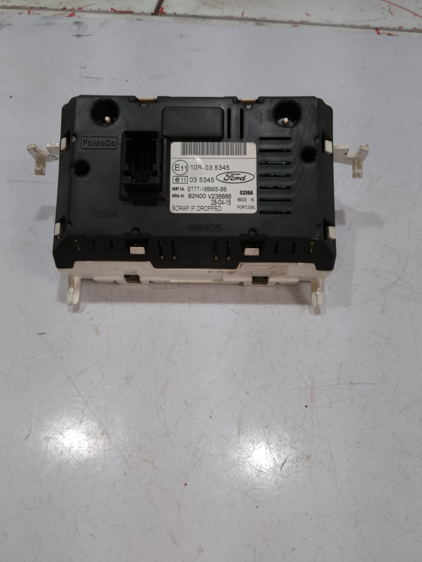 Digital Clock | Ford Fiesta 1.5