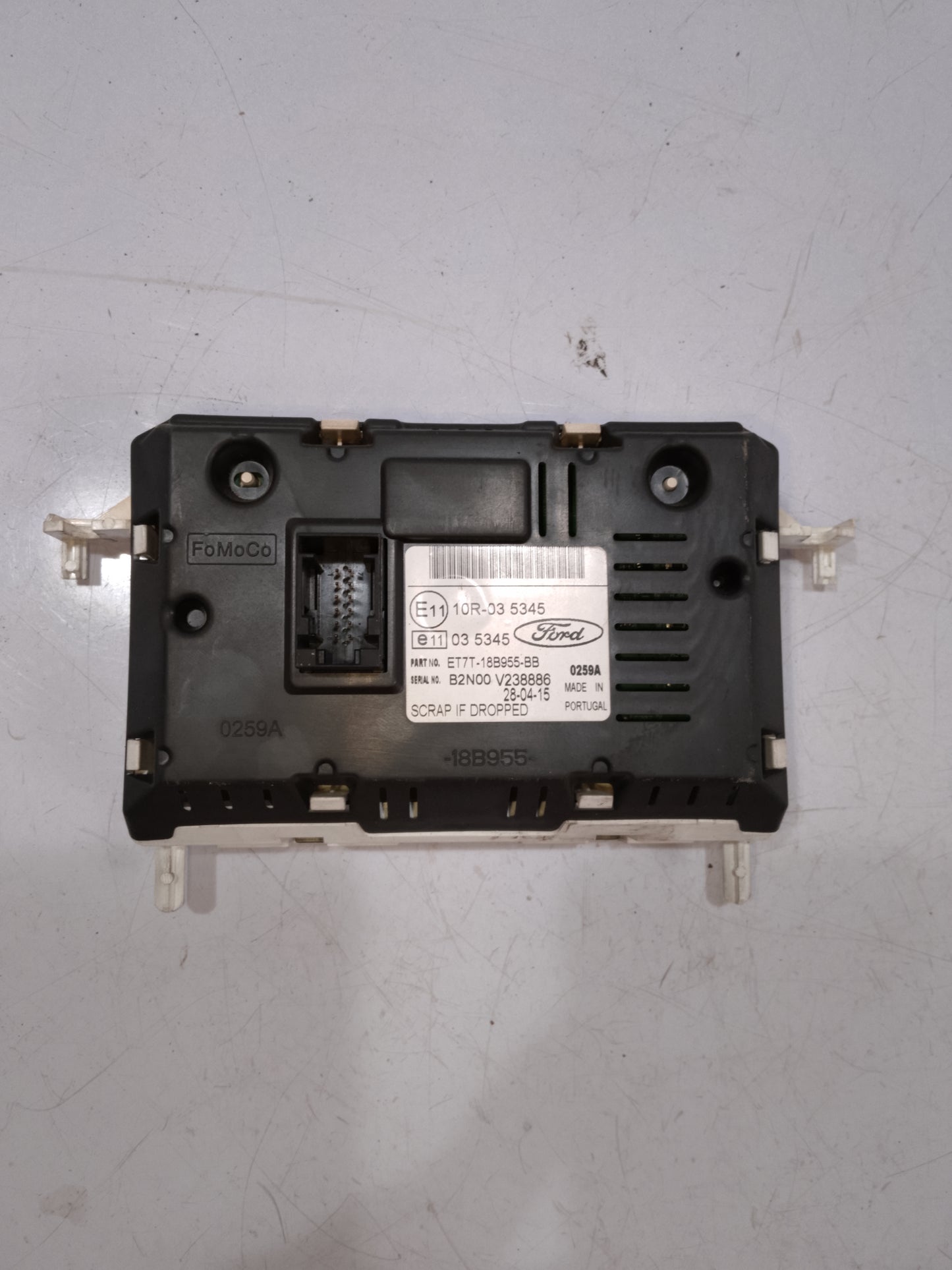 Digital Clock | Ford Fiesta 1.5