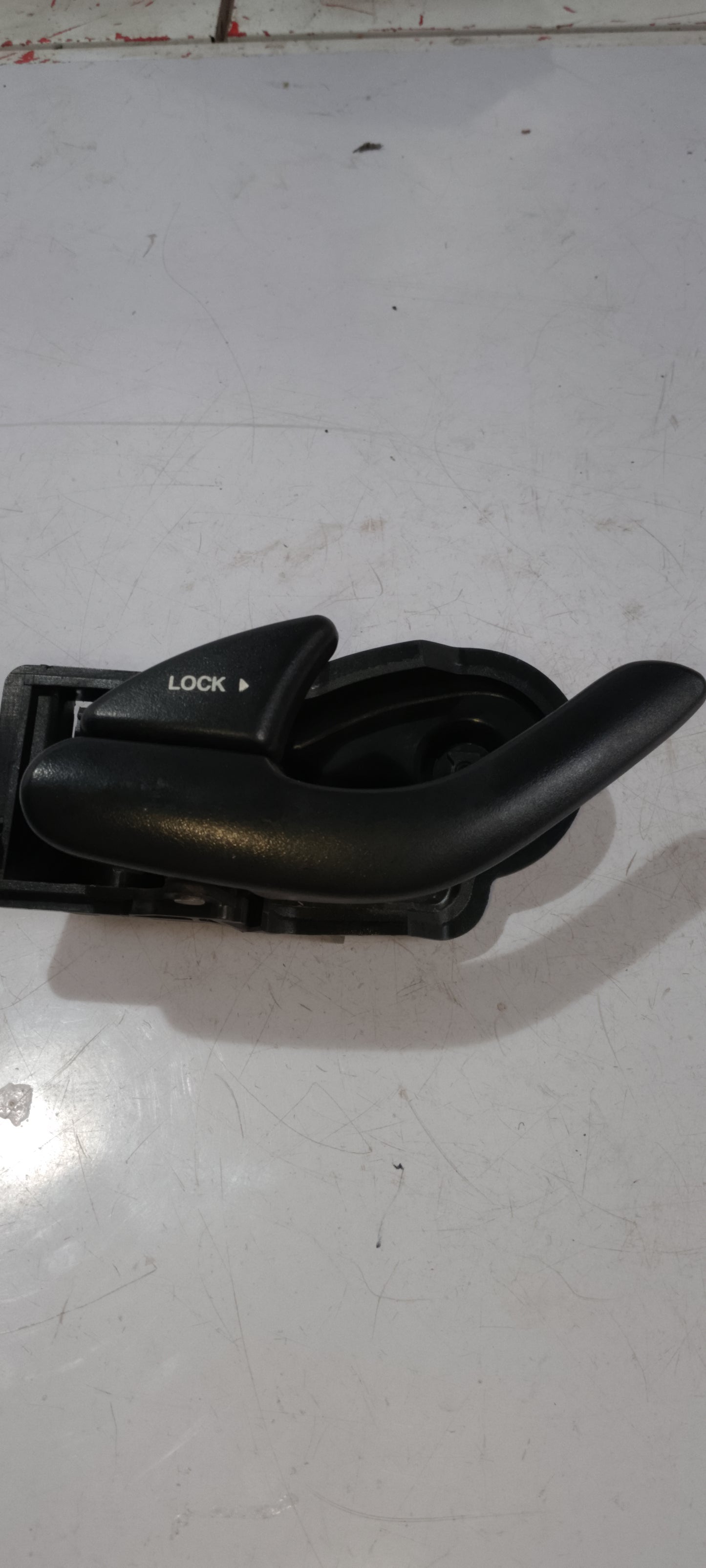 Inner Door Handle | Driver Side | Ford Escape 2.0
