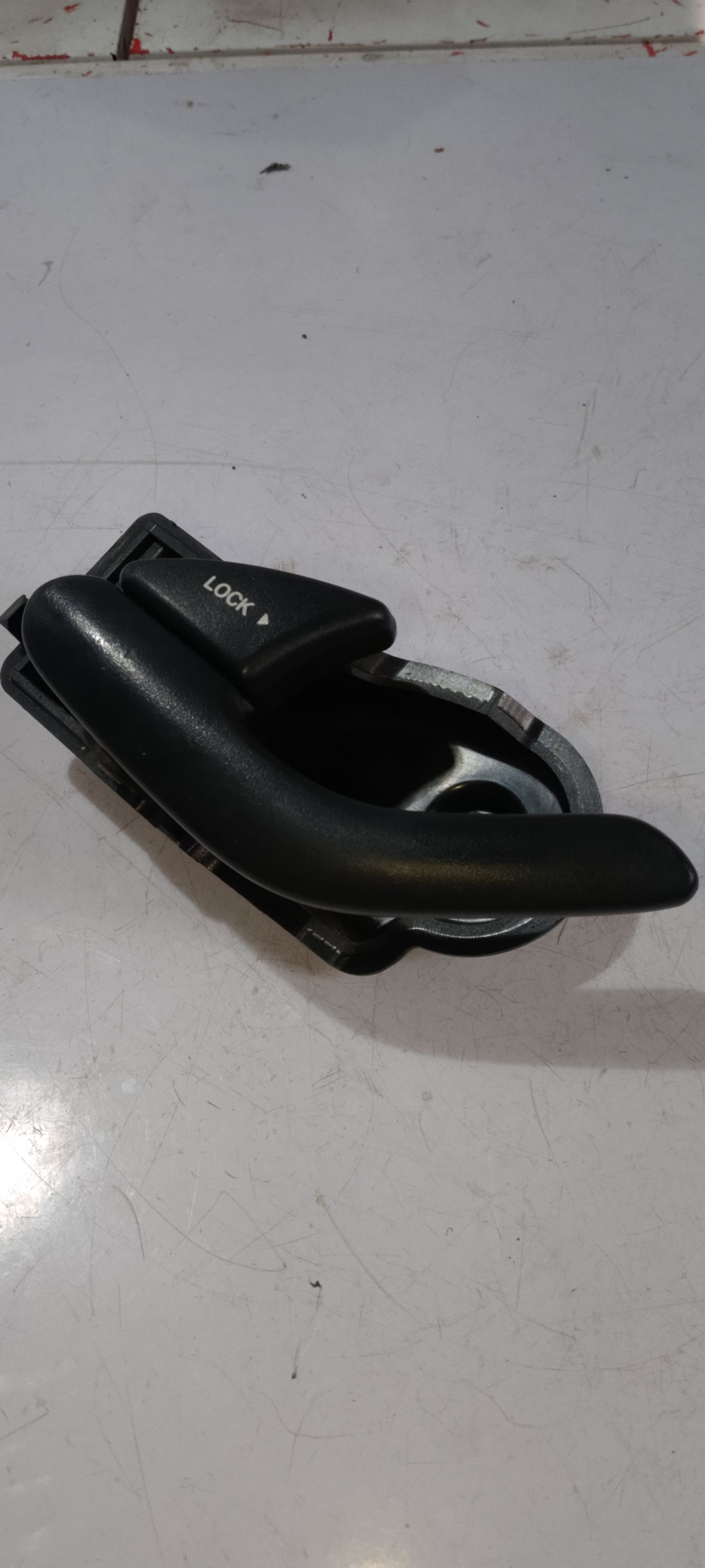 Inner Door Handle | Driver Side | Ford Escape 2.0