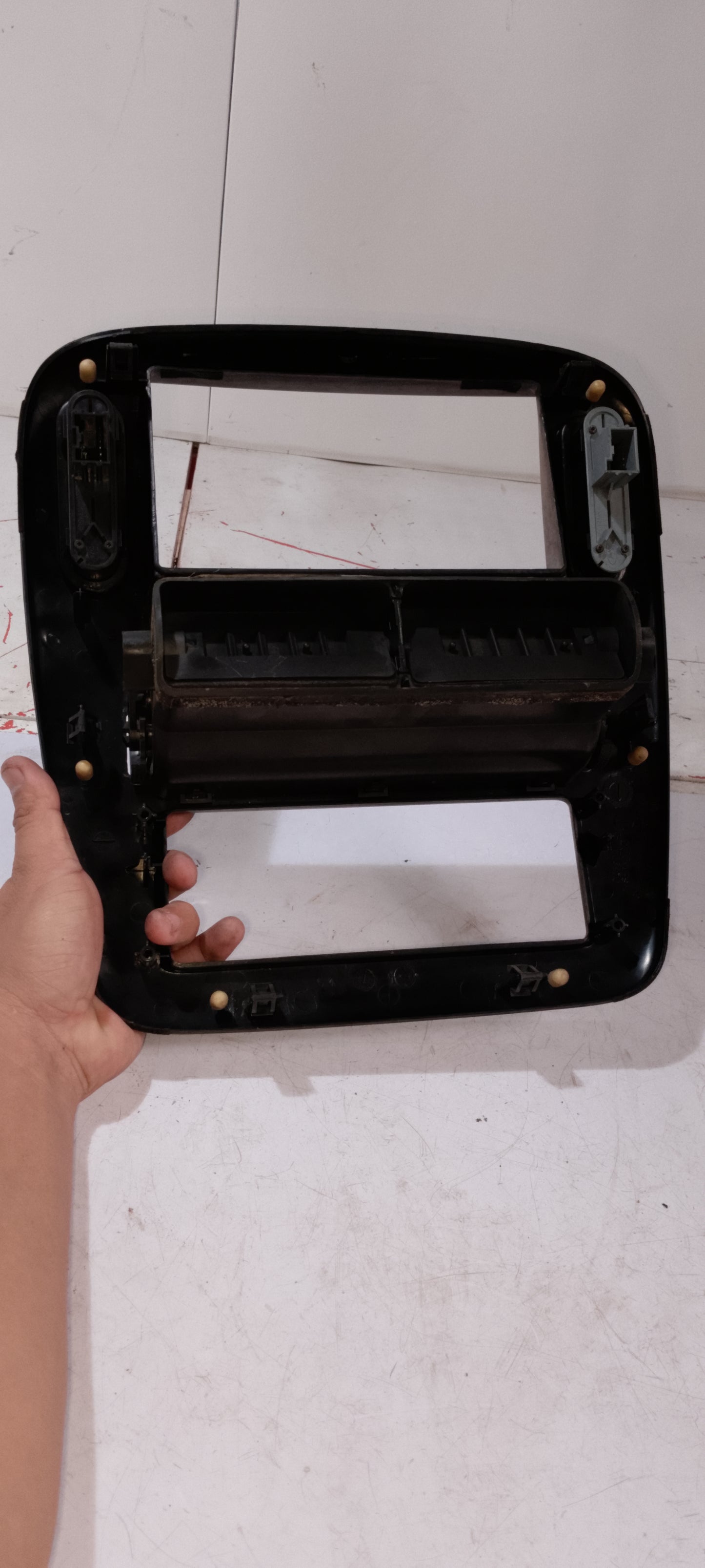 Center Frame With AC Vent | Ford Explorer