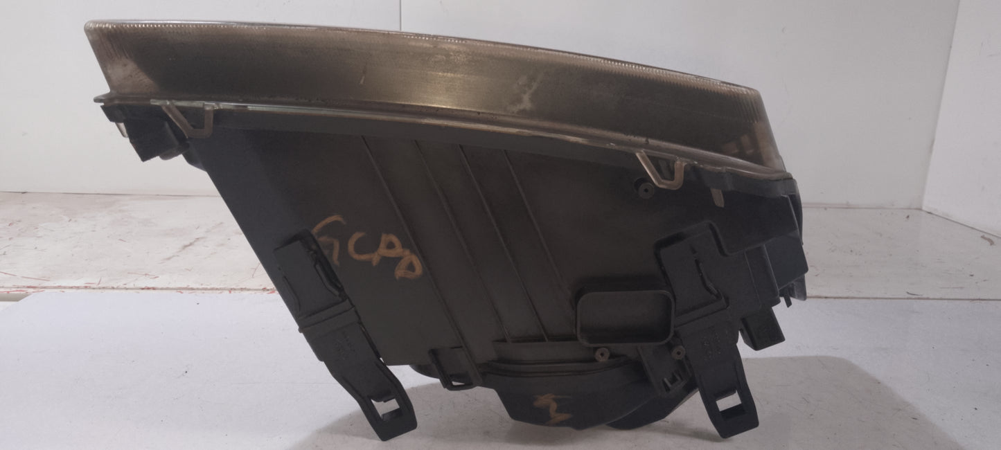 Head Light | Driver Side | Ford Focus 2.0 Gas