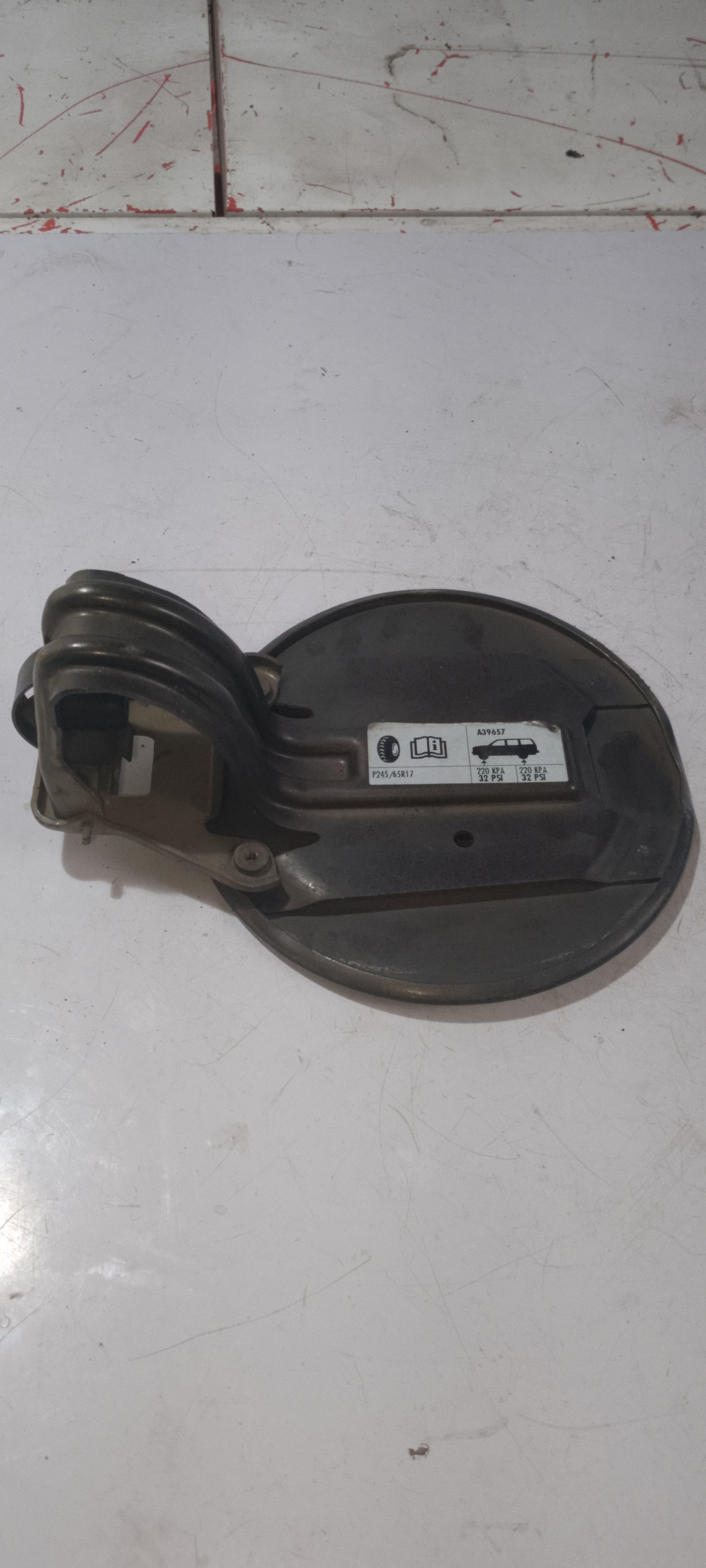 Outer Gas Cover | Ford Explorer