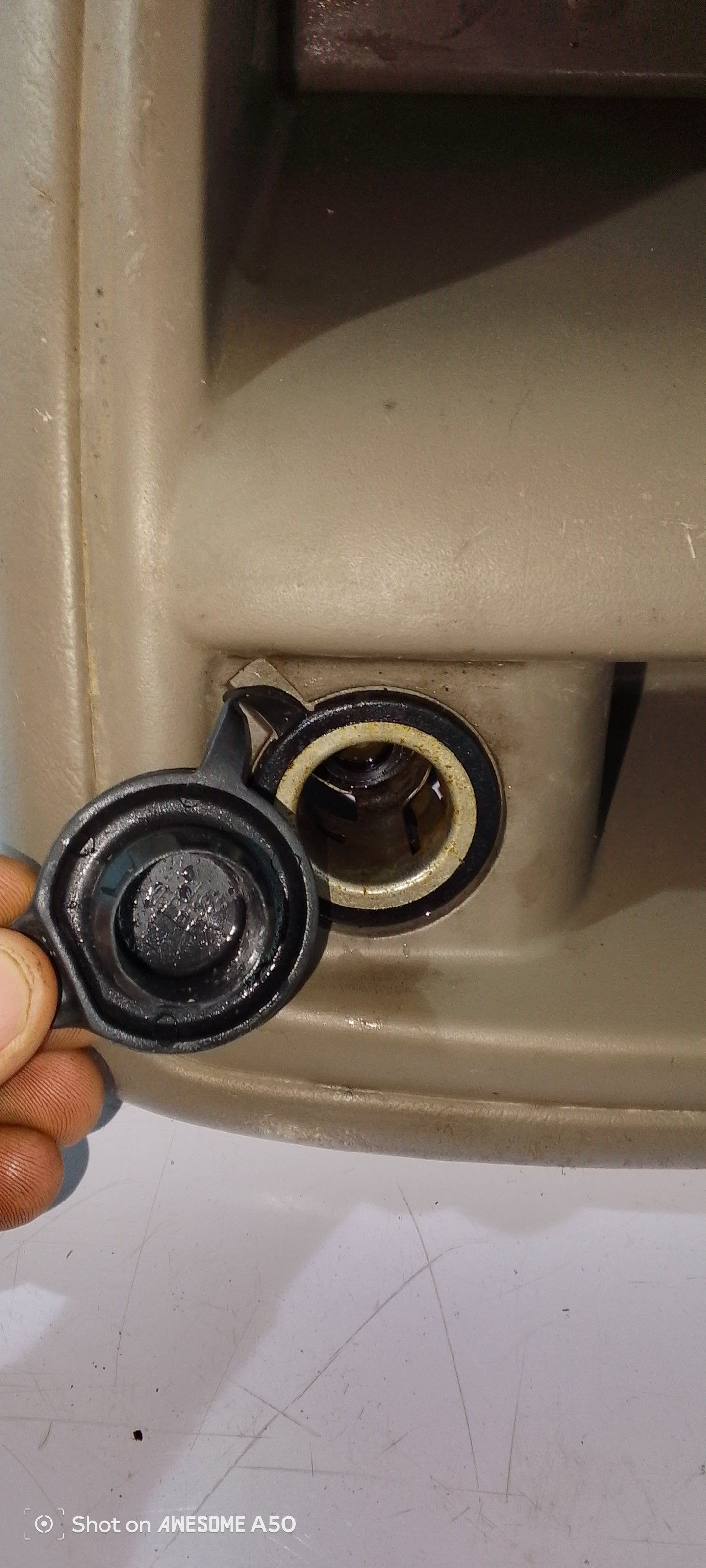 Center middle console|Escape 2.0