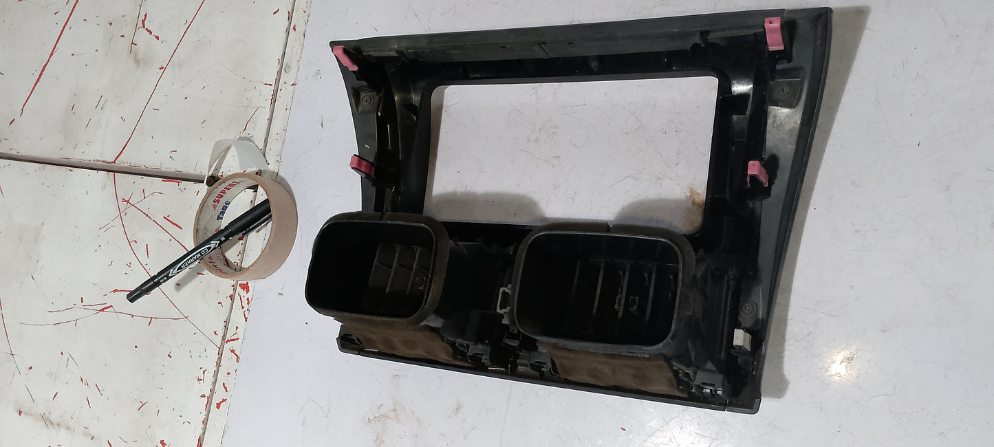 Vios center frame