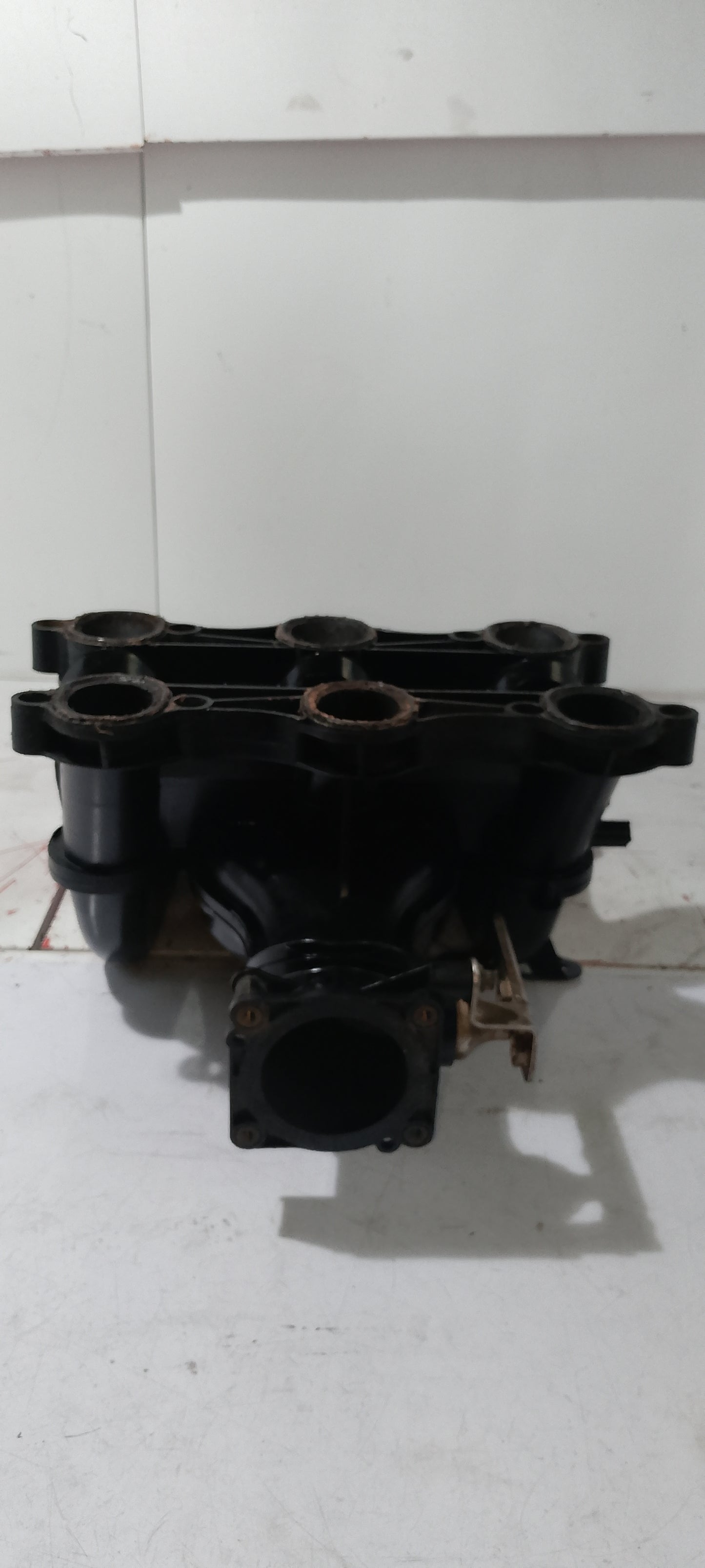Intake manifold|Ford Explorer