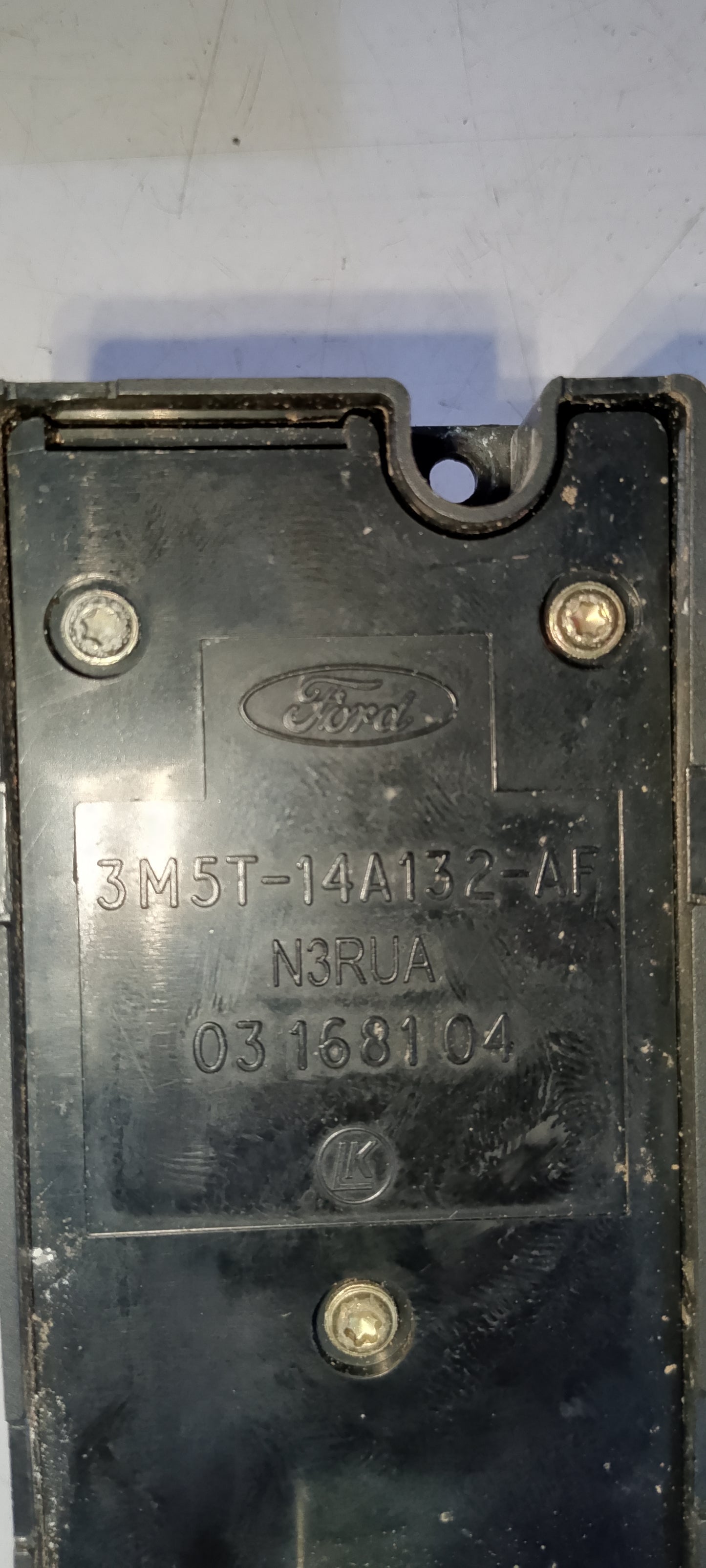 Main switch| Ford Focus 2.0