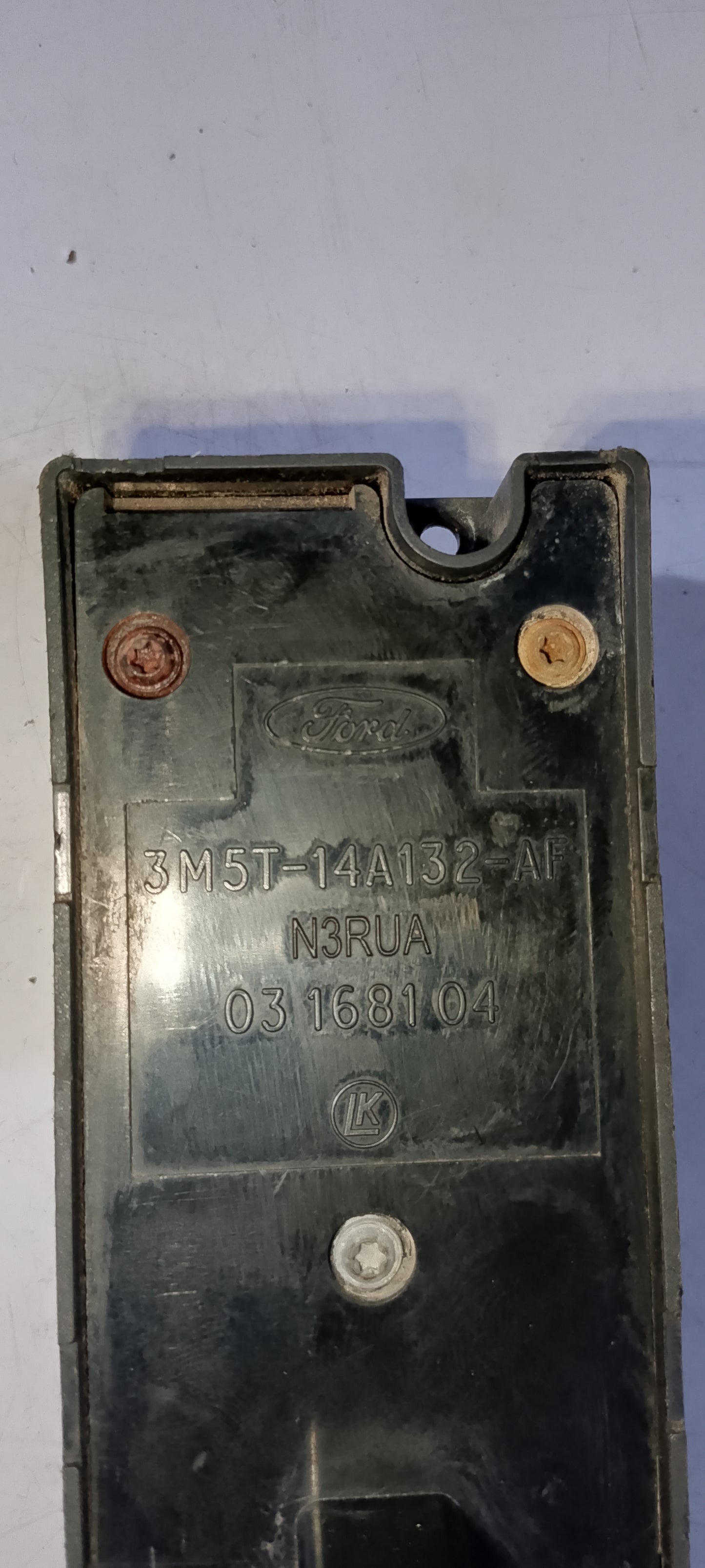 Main switch| Ford Focus 2.0