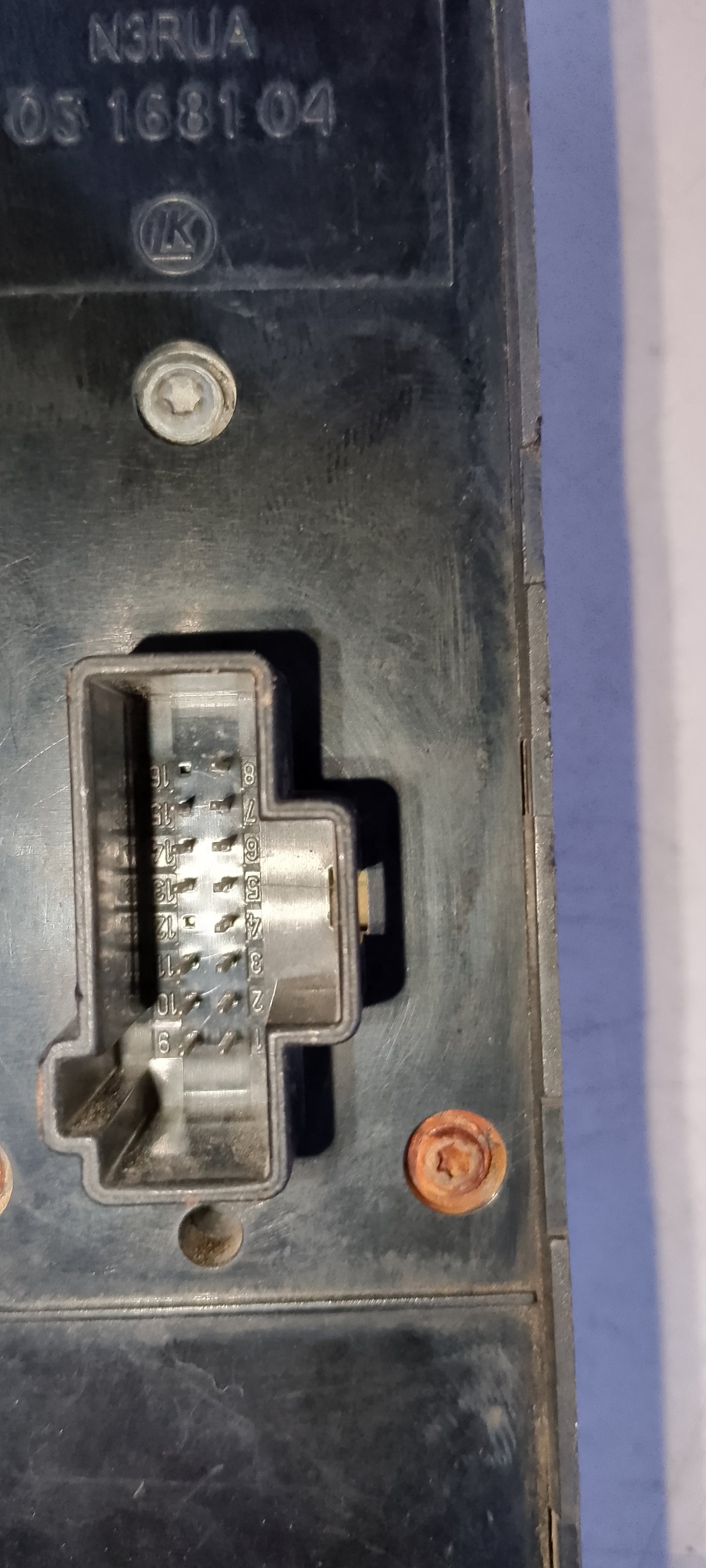 Main switch| Ford Focus 2.0