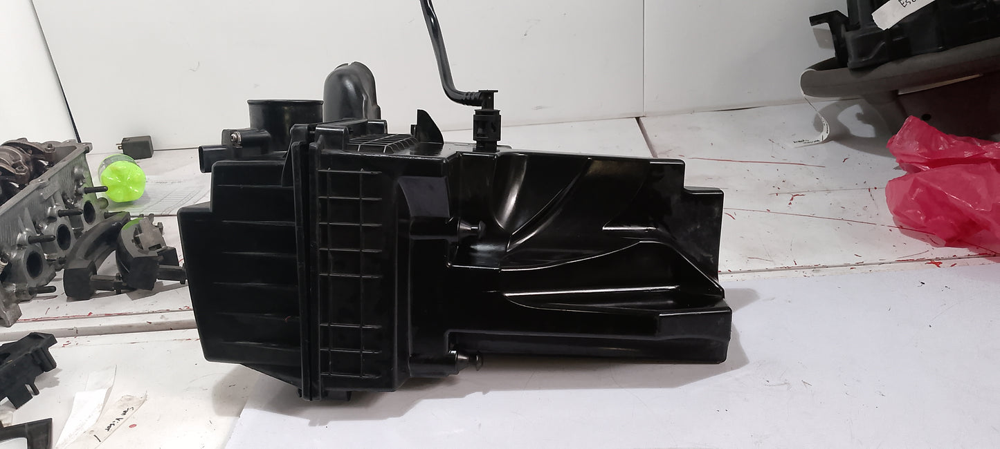 Fiesta airbox assymble