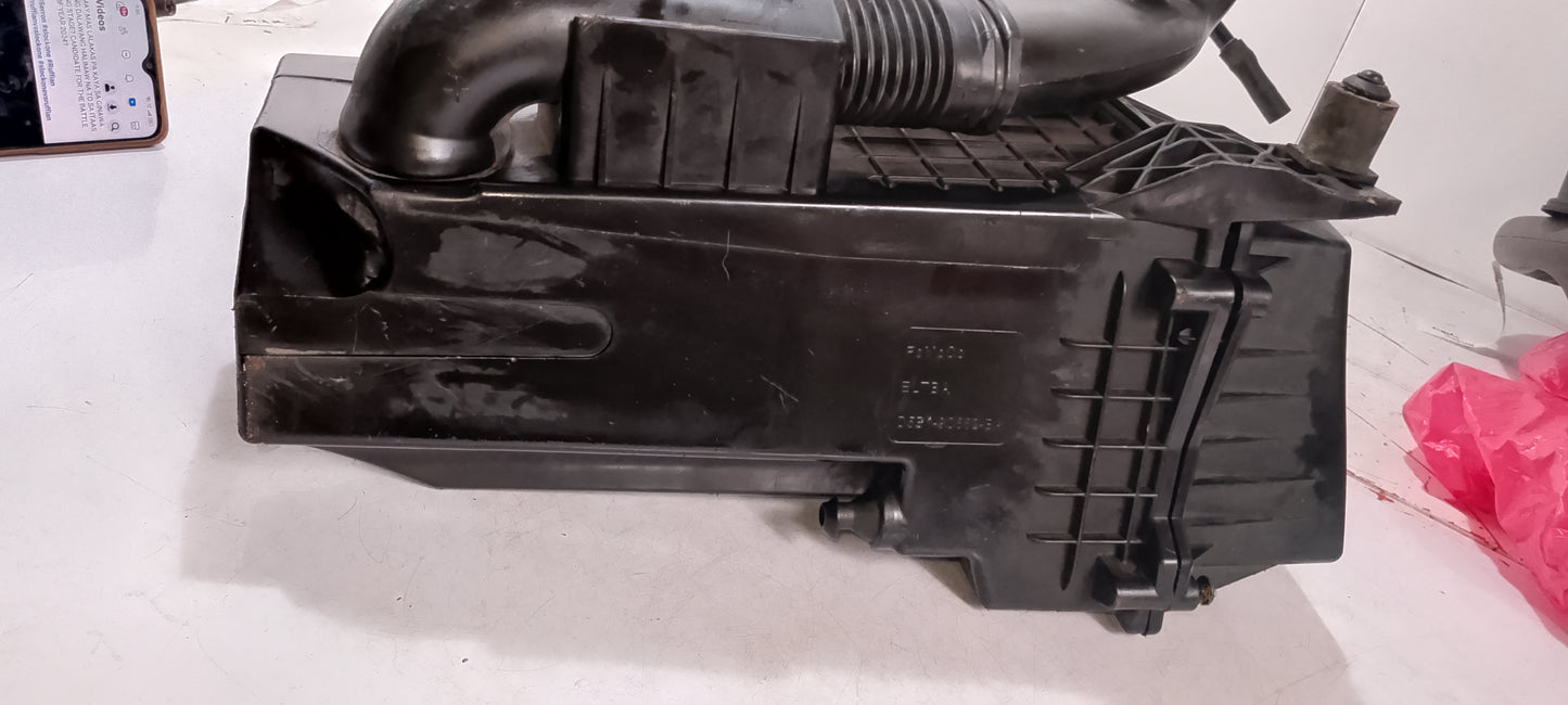 Fiesta airbox assymble