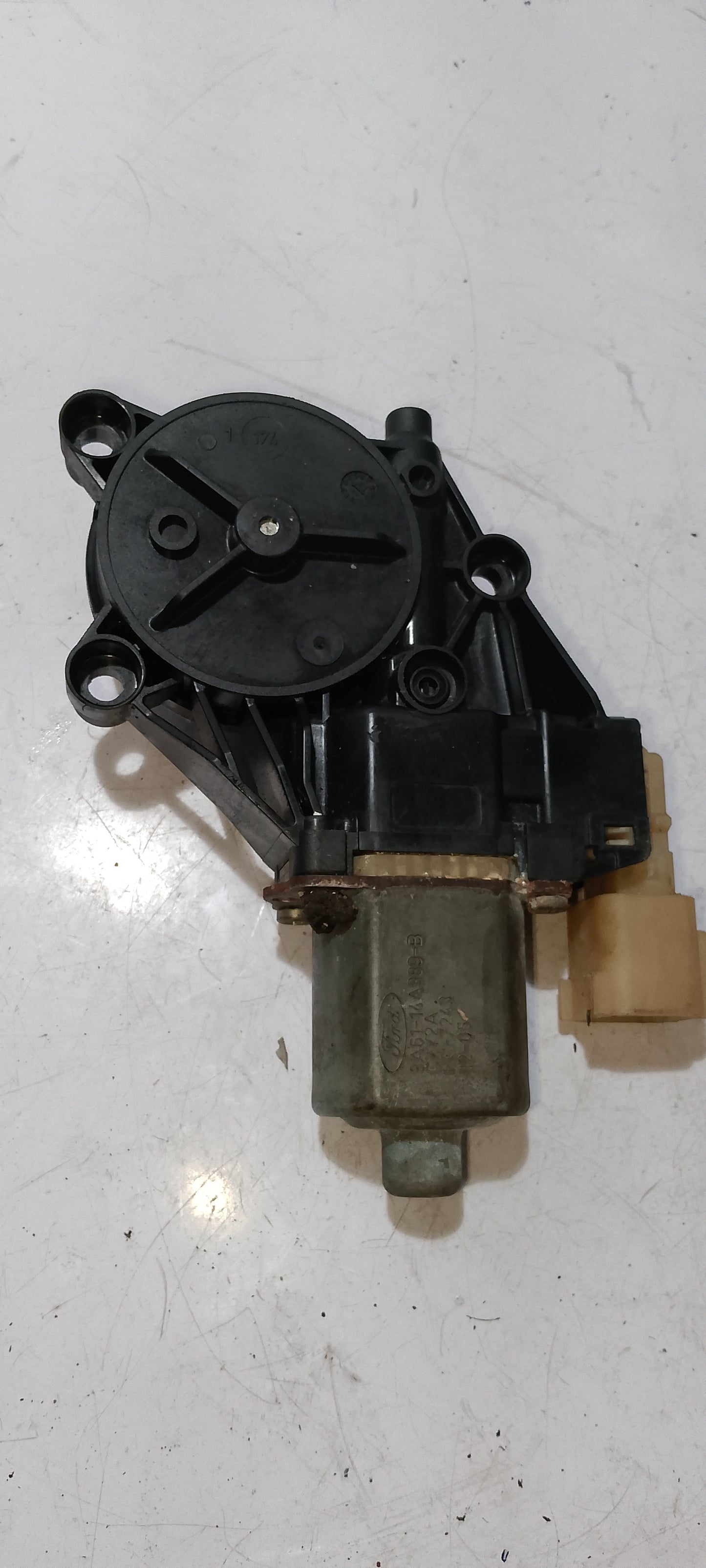 Power window motor fiesta